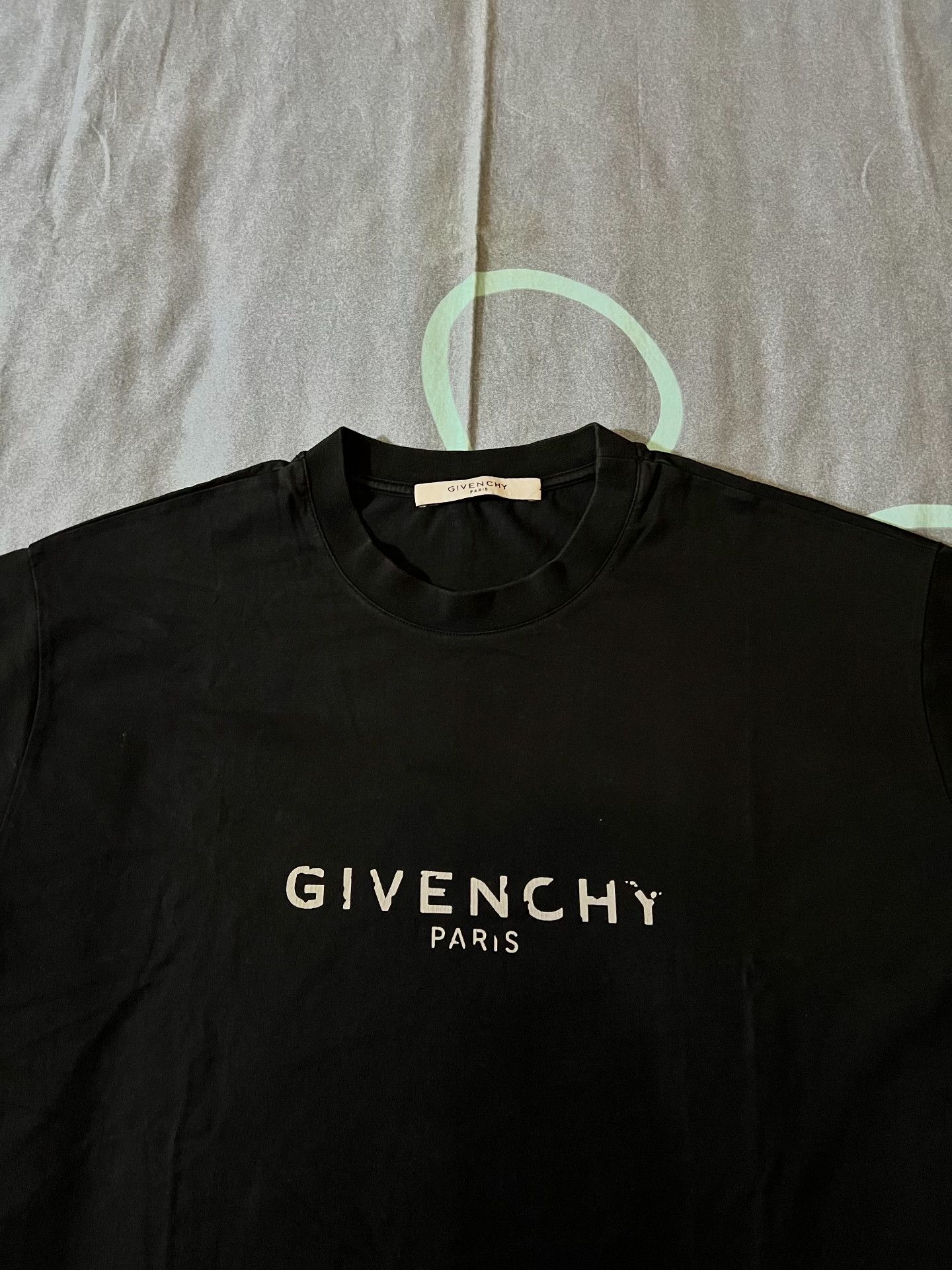 Givenchy Givenchy Dissolved Slogan Print T-shirt Size US S / EU 44-46 / 1 - 2 Thumbnail