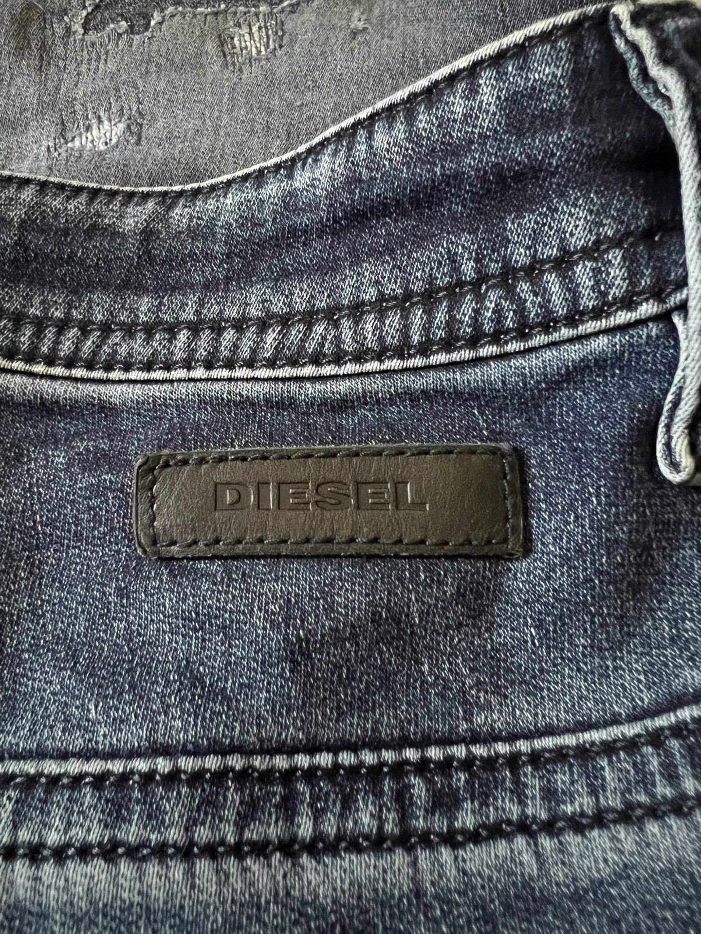 Diesel Diesel JGG 069 Distressed Slim Jeans Size US 34 / EU 50 - 6 Thumbnail