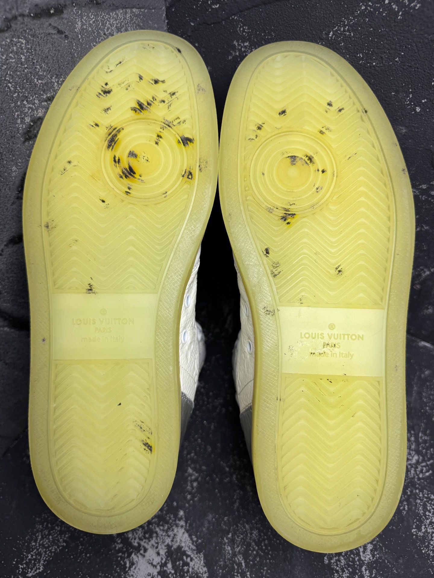 Louis Vuitton Louis Vuitton Rivoli Silver High-Top Sneakers Size US 7.5 / EU 40-41 - 6 Thumbnail