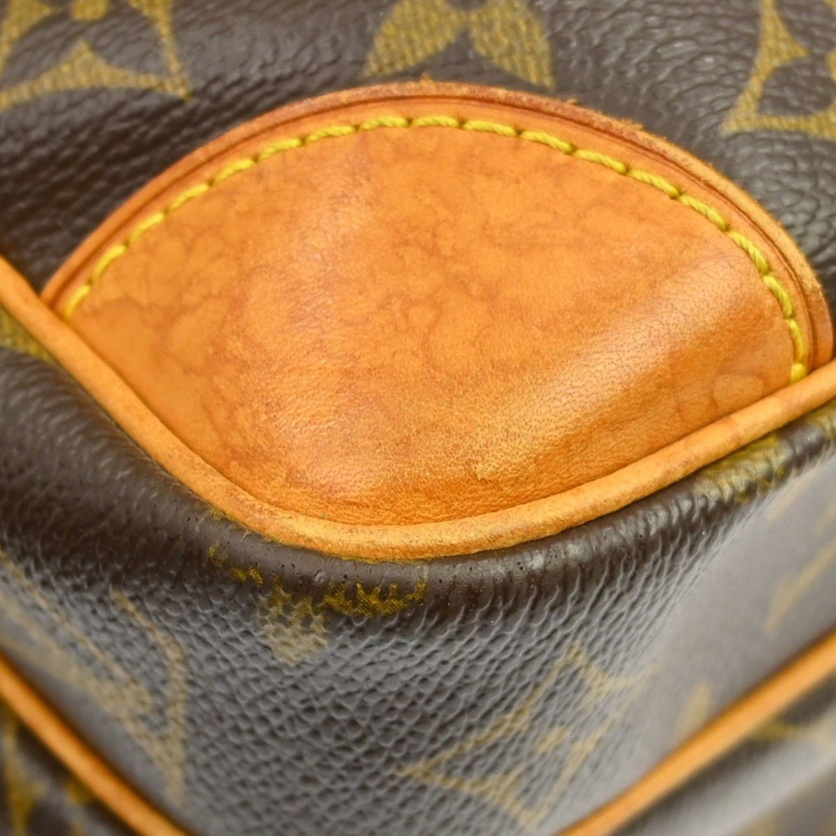 Louis Vuitton Louis Vuitton Nil Messenger Bag Monogram Canvas Size ONE SIZE - 8 Thumbnail
