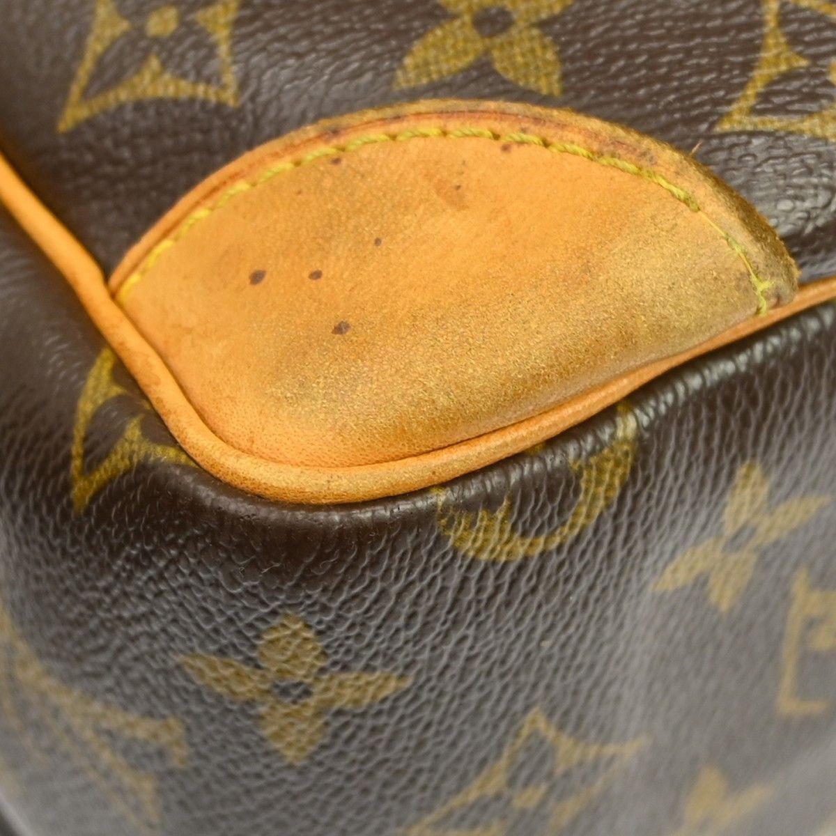 Louis Vuitton Louis Vuitton Nil Messenger Bag Monogram Canvas Size ONE SIZE - 10 Thumbnail