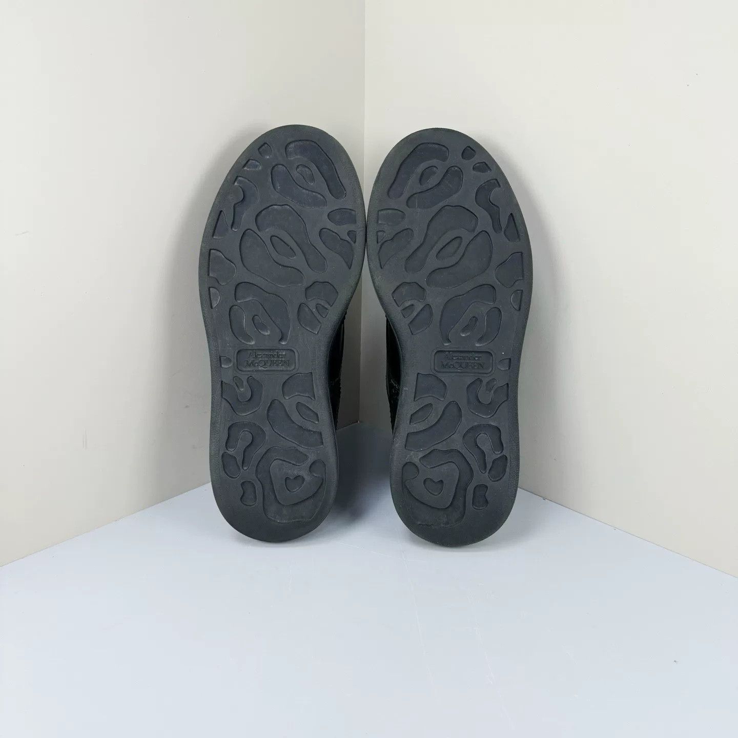 Alexander McQueen Alexander McQueen Baroque Carved Sneakers Size US 4 / IT 34 - 5 Thumbnail