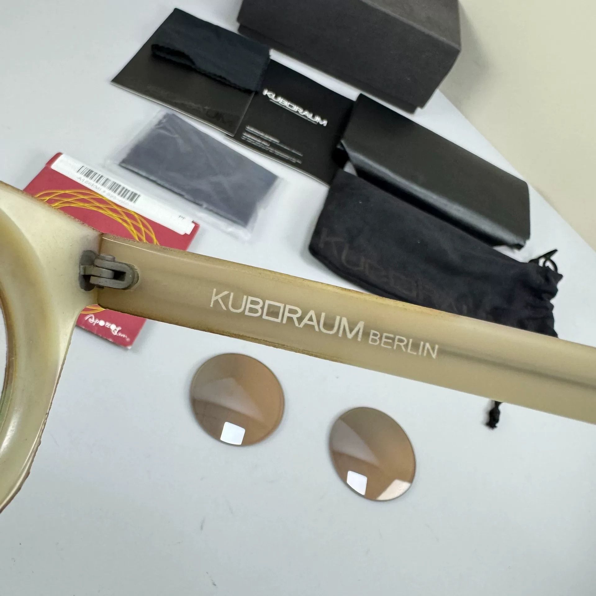 Kuboraum Kuboraum Horn Handcrafted Sunglasses Size ONE SIZE - 9 Thumbnail