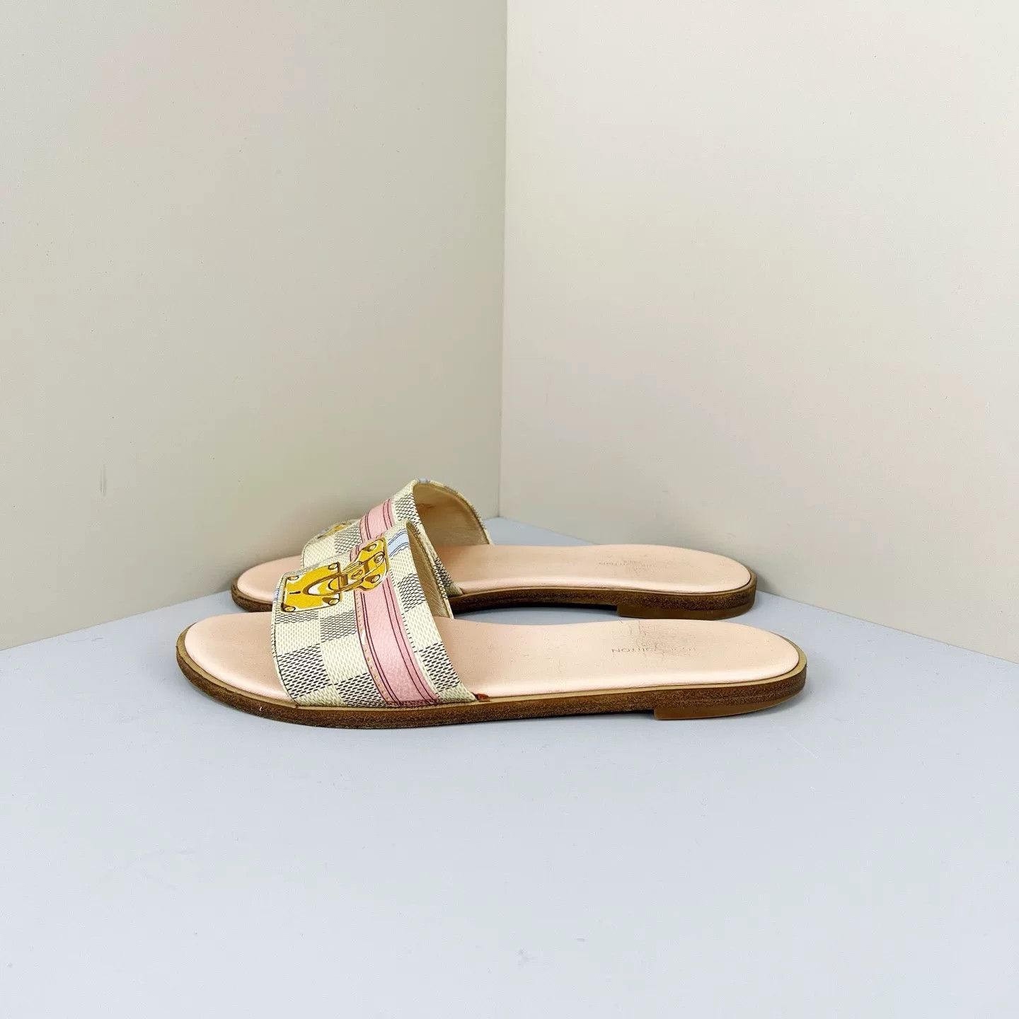 Louis Vuitton Louis Vuitton Damier Slippers Size US 6 / IT 36 - 2 Thumbnail