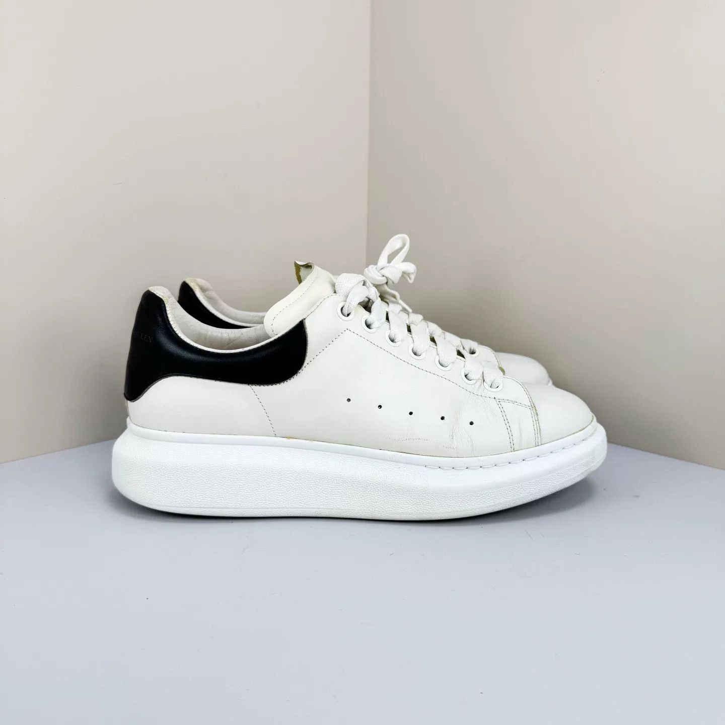 Alexander McQueen Alexander McQueen Black Tail Sneakers Size US 10 / EU 43 - 4 Thumbnail
