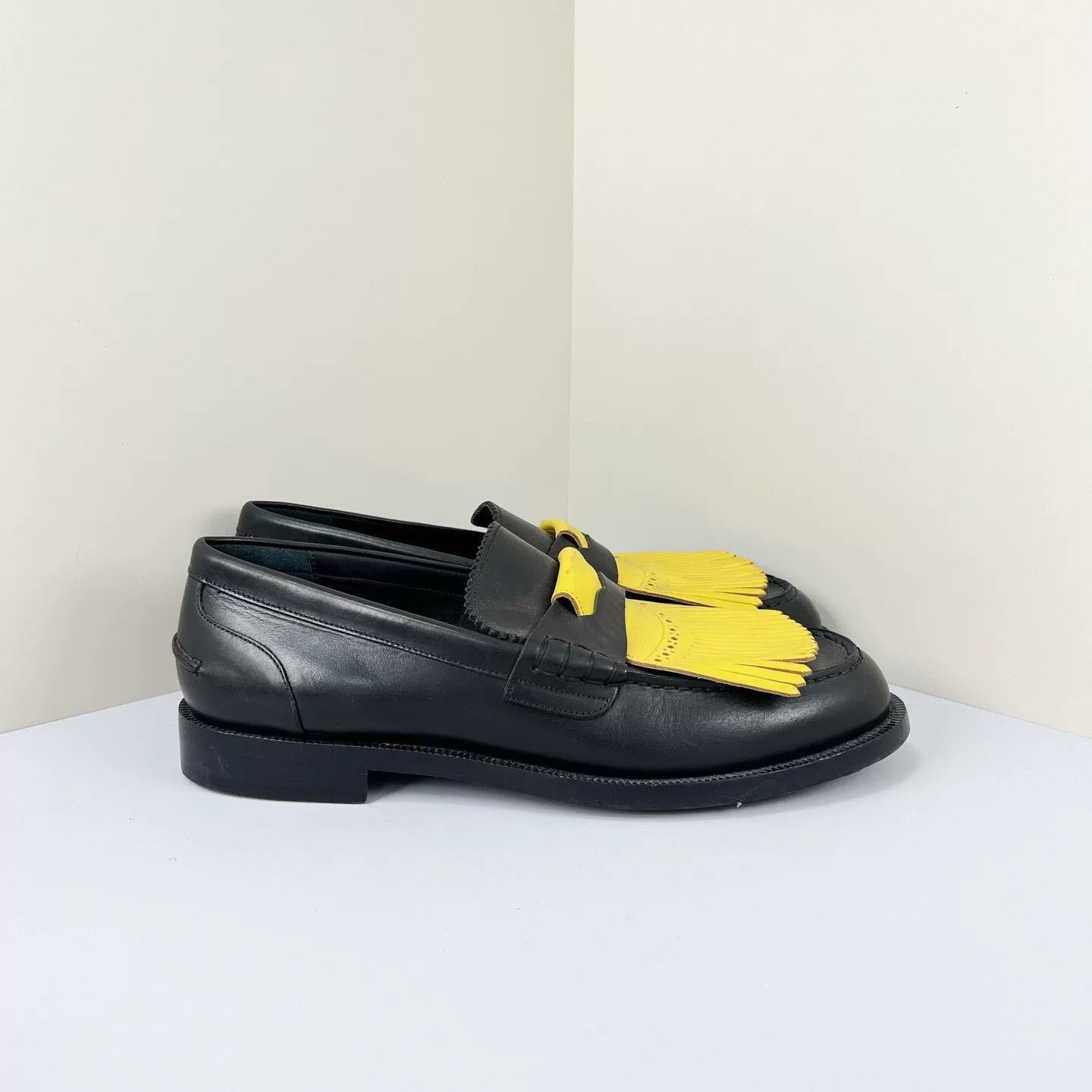 Burberry Burberry Tassel Loafers Size US 10 / EU 43 - 4 Thumbnail