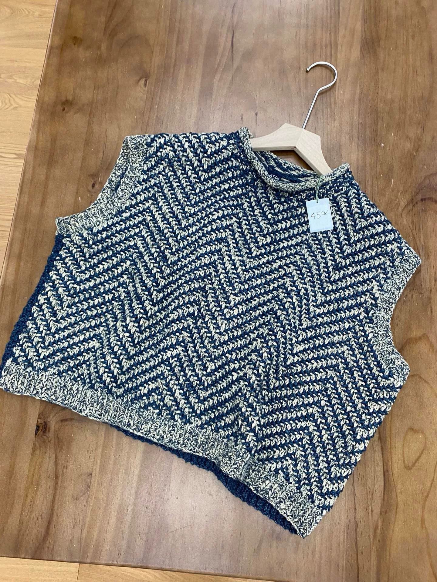 45rpm 45R Hand-Knitted Indigo Vest Size M / US 6-8 / IT 42-44 - 4 Thumbnail