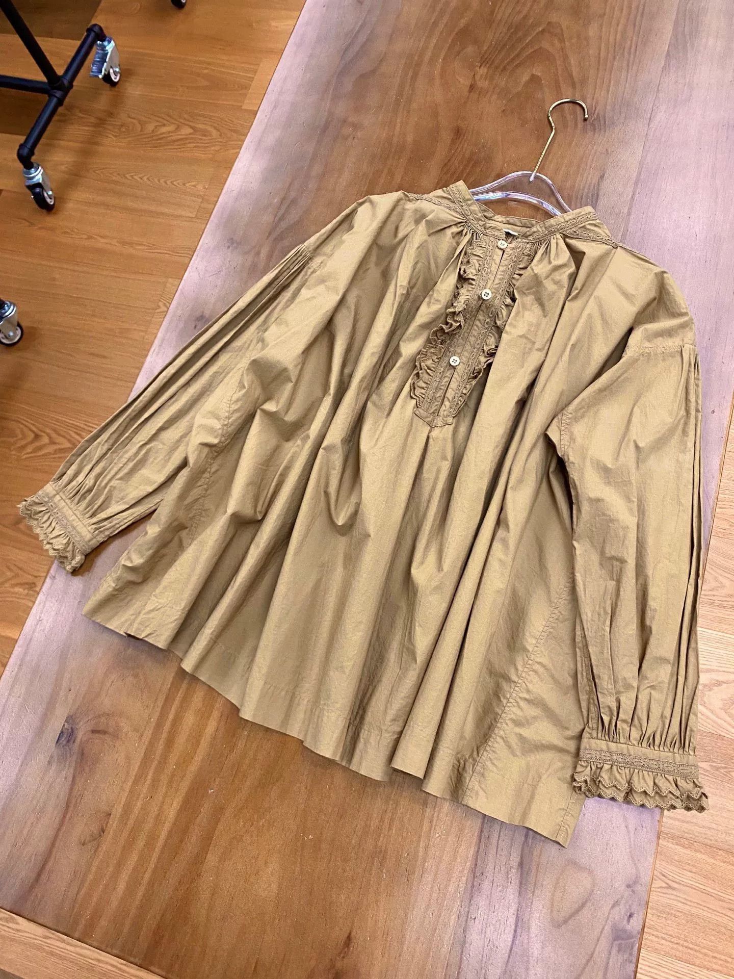 Other Batiste Eyelet Ruffle Overblouse Size M / US 6-8 / IT 42-44 - 2 Thumbnail