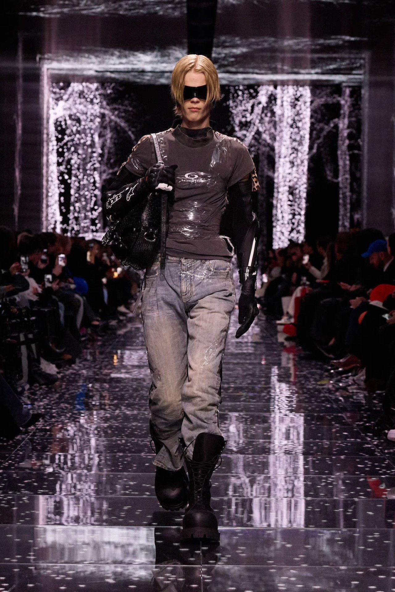 Balenciaga Balenciaga x Alpinestars 2024 Winter Show Gloves Size ONE SIZE - 9 Thumbnail