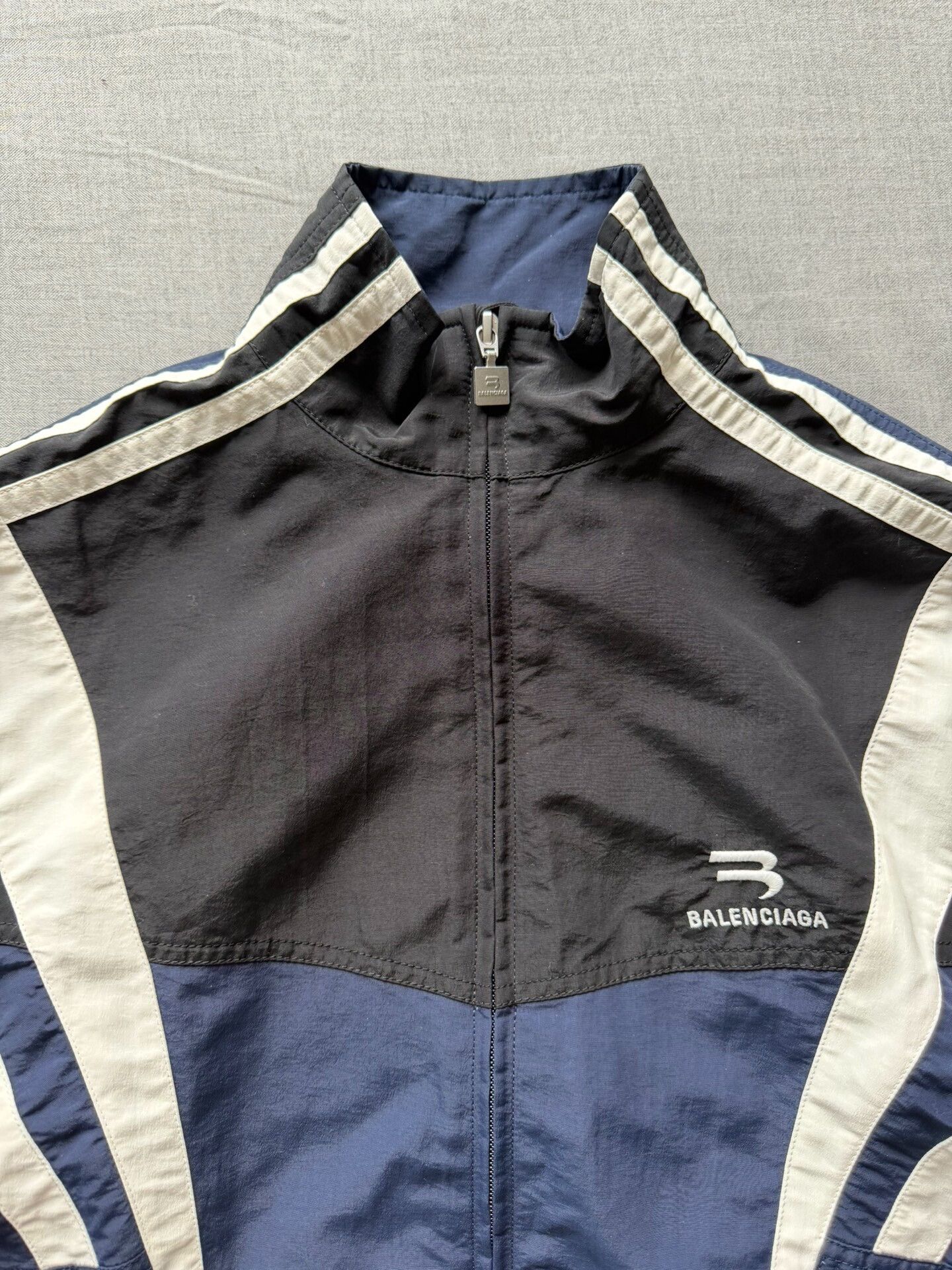 Balenciaga Balenciaga Small School Uniform Coat Size S / US 4 / IT 40 - 3 Thumbnail