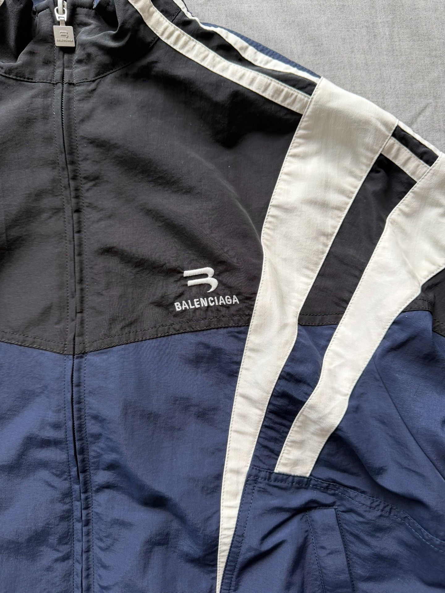 Balenciaga Balenciaga Small School Uniform Coat Size S / US 4 / IT 40 - 2 Thumbnail