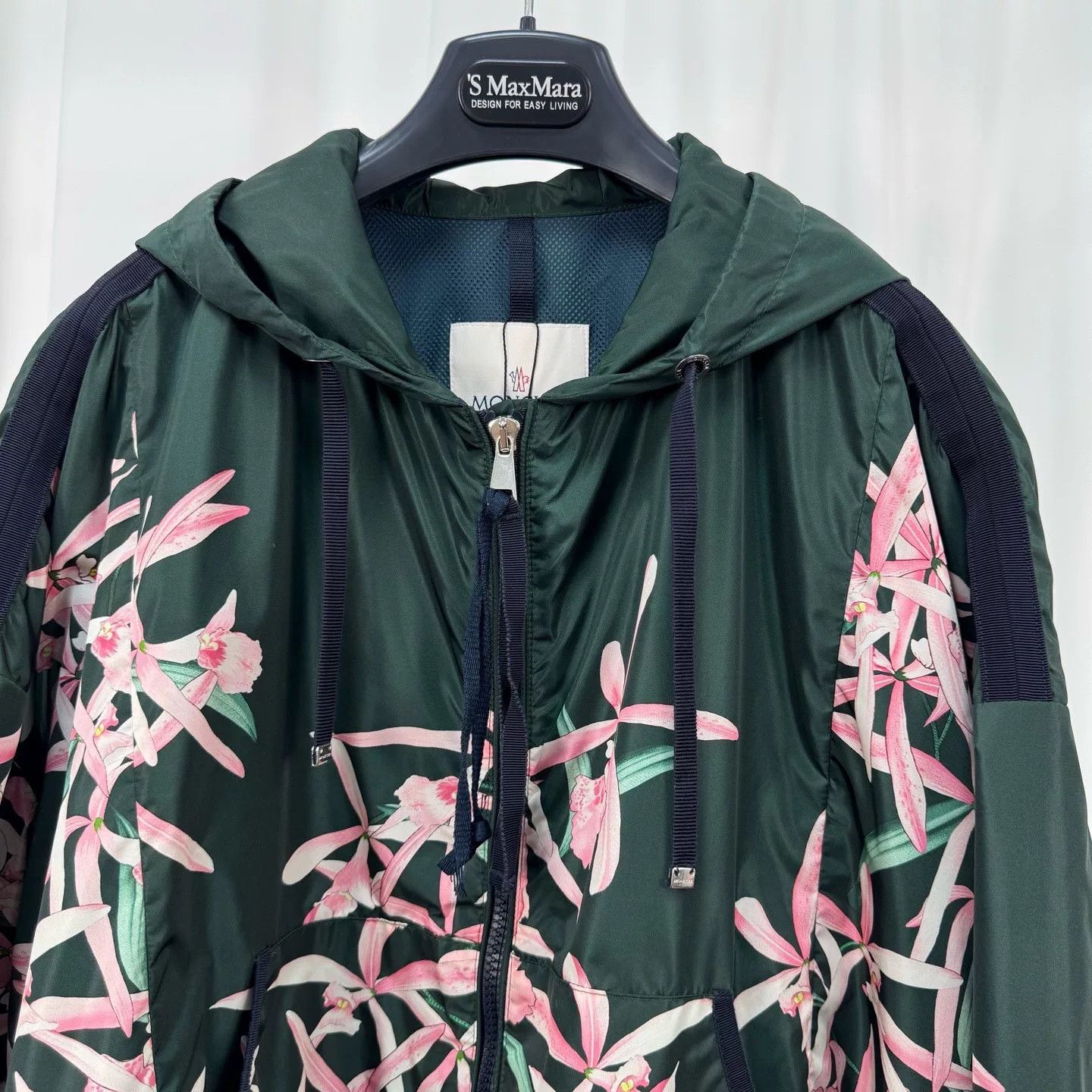 Moncler Moncler Floral Zip Jacket Size M / US 6-8 / IT 42-44 - 3 Thumbnail