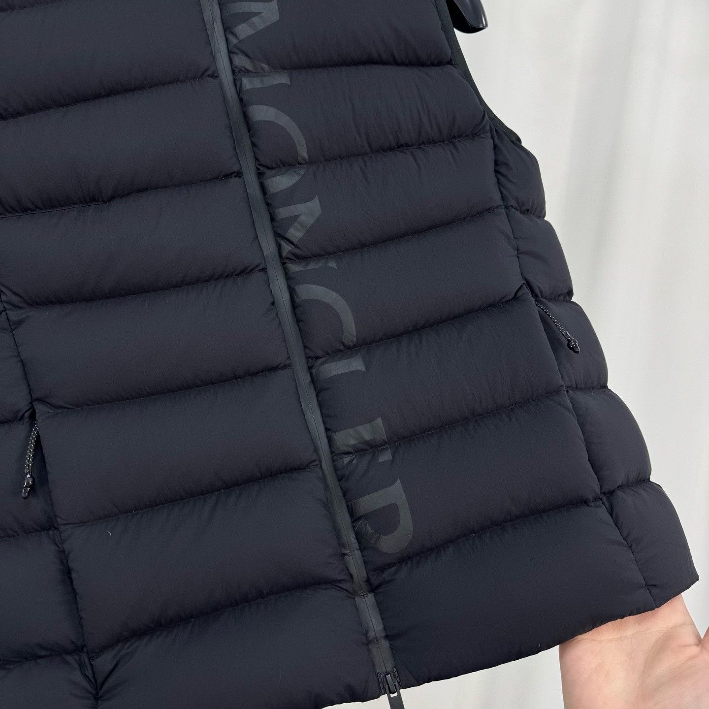 Moncler Moncler Black Printed Letter Down Vest Size XS / US 0-2 / IT 36-38 - 4 Thumbnail