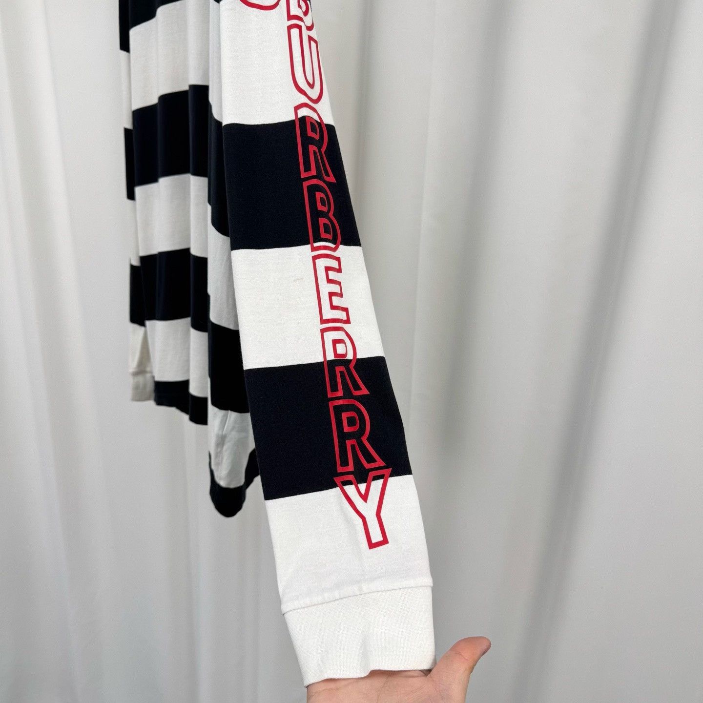 Burberry Burberry Arm Letter Stripe Long-Sleeve Size US M / EU 48-50 / 2 - 4 Thumbnail