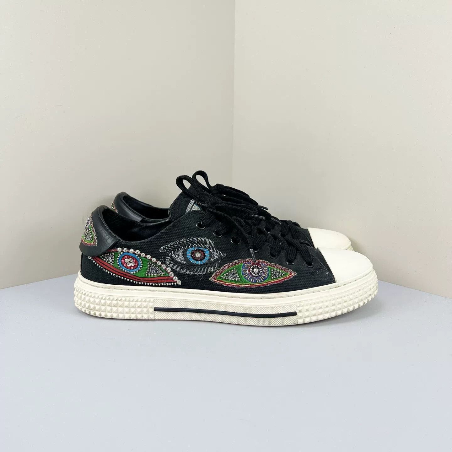 Valentino Valentino Runway Beaded Embroidery Sneakers Size US 9 / EU 42 - 4 Thumbnail