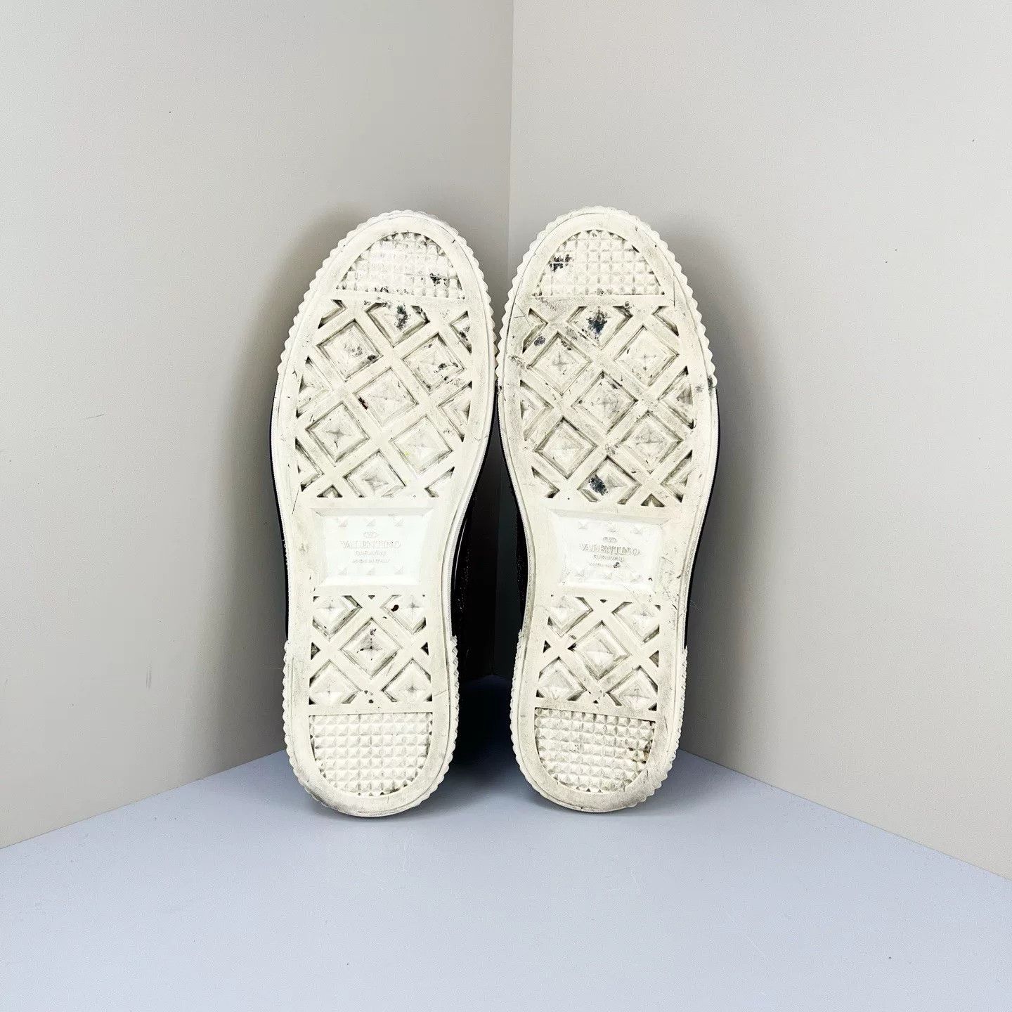 Valentino Valentino Runway Beaded Embroidery Sneakers Size US 9 / EU 42 - 5 Thumbnail