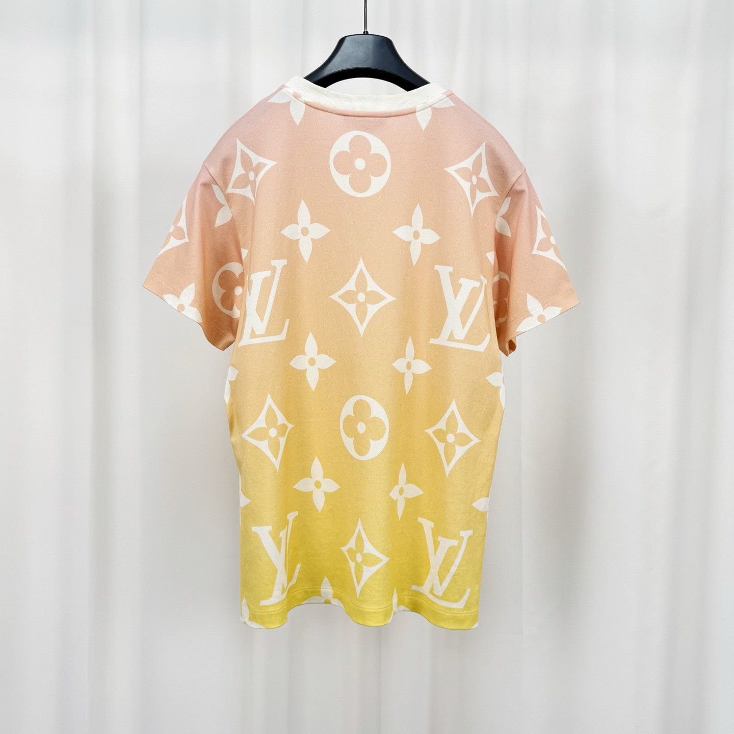 Louis Vuitton Louis Vuitton Gradient Monogram Chain Tee Size L / US 10 / IT 46 - 2 Thumbnail
