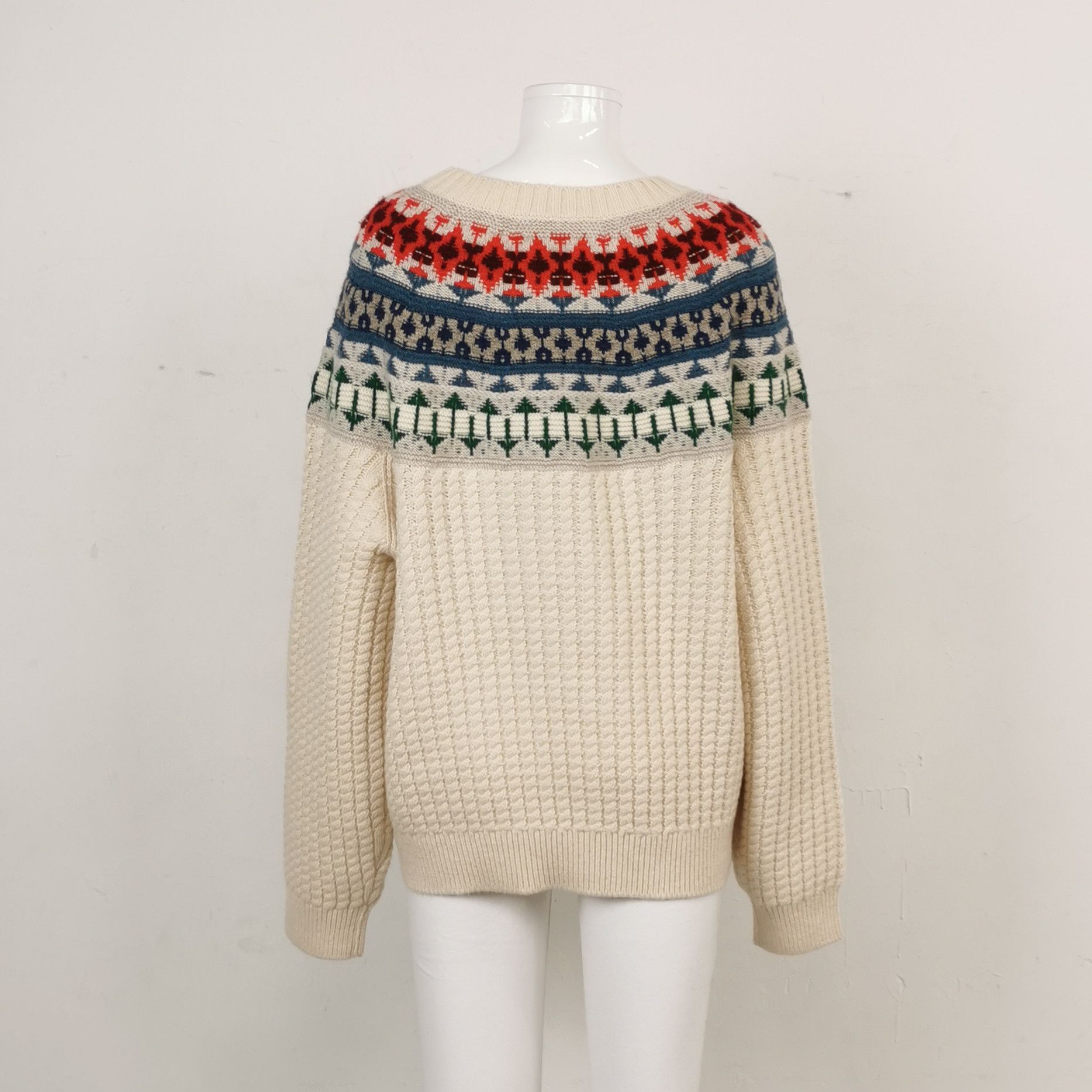 Loro Piana Cashmere Holiday Pattern Sweater in Beige Size US XL / EU 56 / 4 - 2 Thumbnail