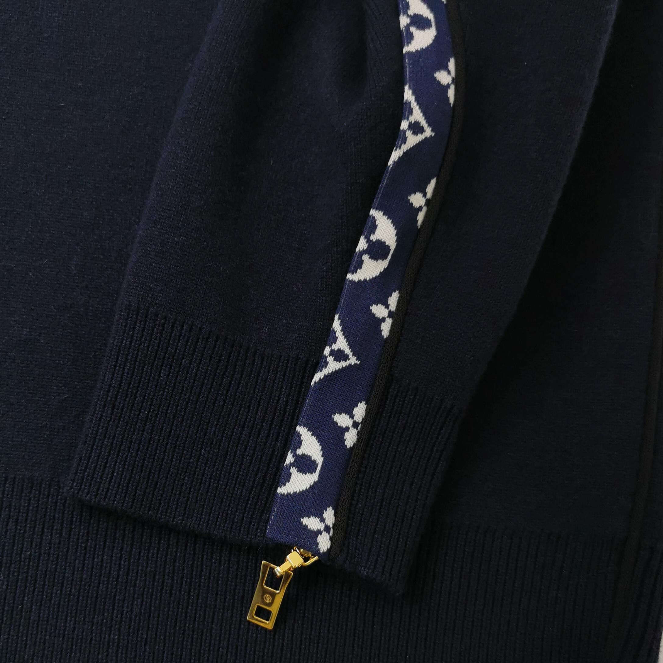 Louis Vuitton Monogram Detail Crewneck Sweater Size US S / EU 44-46 / 1 - 3 Thumbnail