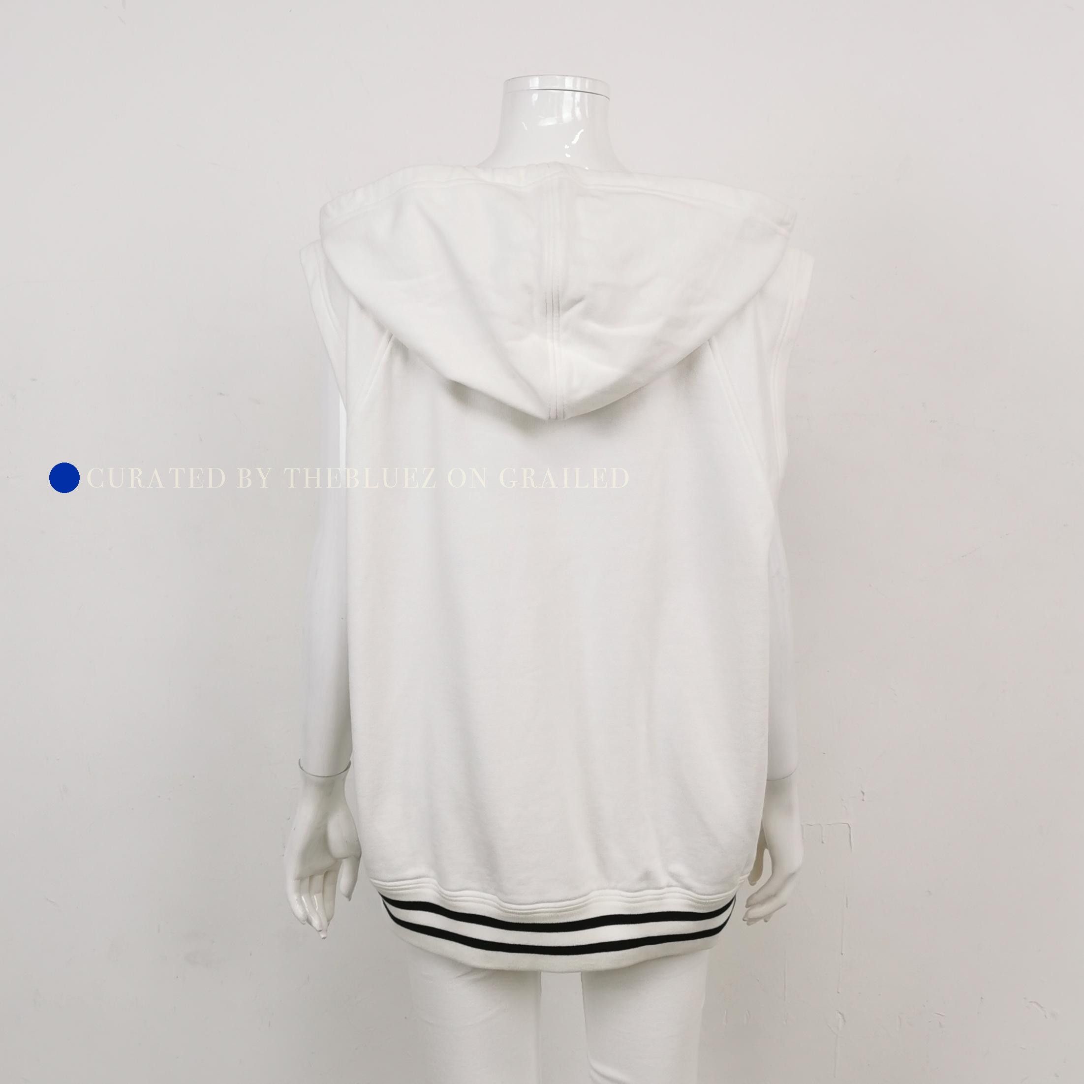 Prada Logo Sleeveless Hoodie in White Size US M / EU 48-50 / 2 - 2 Thumbnail