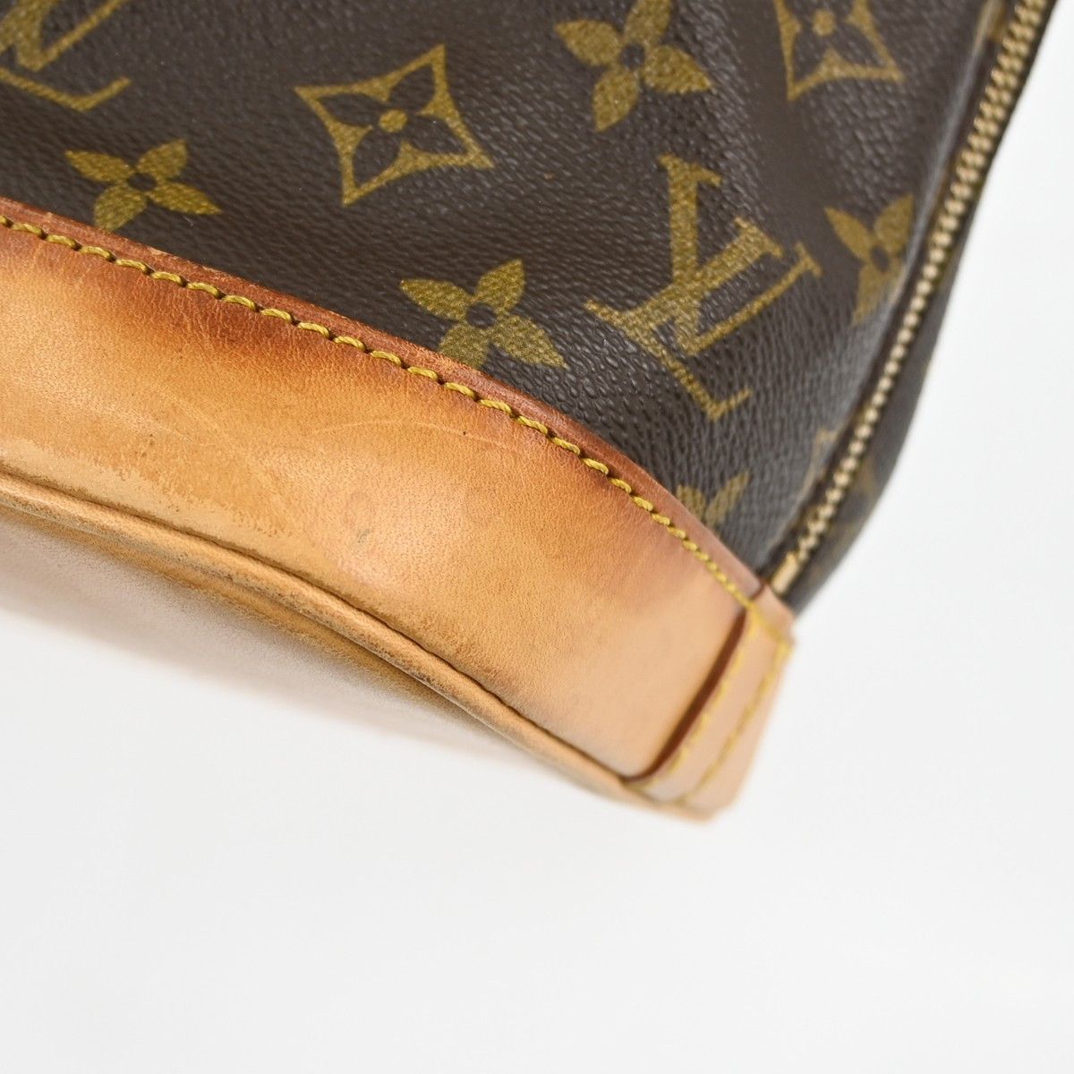 Louis Vuitton Louis Vuitton Alma Handbag Monogram Canvas Size ONE SIZE - 7 Thumbnail