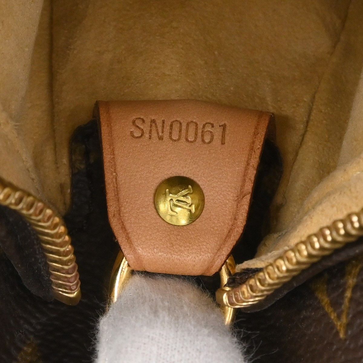 Louis Vuitton Louis Vuitton Monogram Looping Handbag Monogram Canvas Size ONE SIZE - 5 Thumbnail