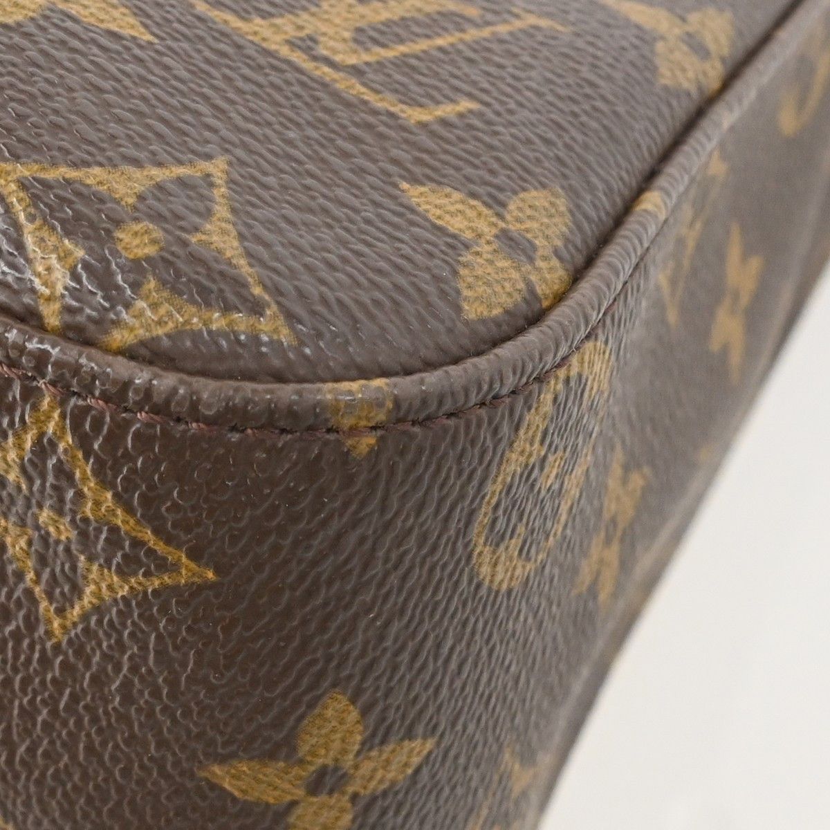 Louis Vuitton Louis Vuitton Monogram Looping Handbag Monogram Canvas Size ONE SIZE - 7 Thumbnail