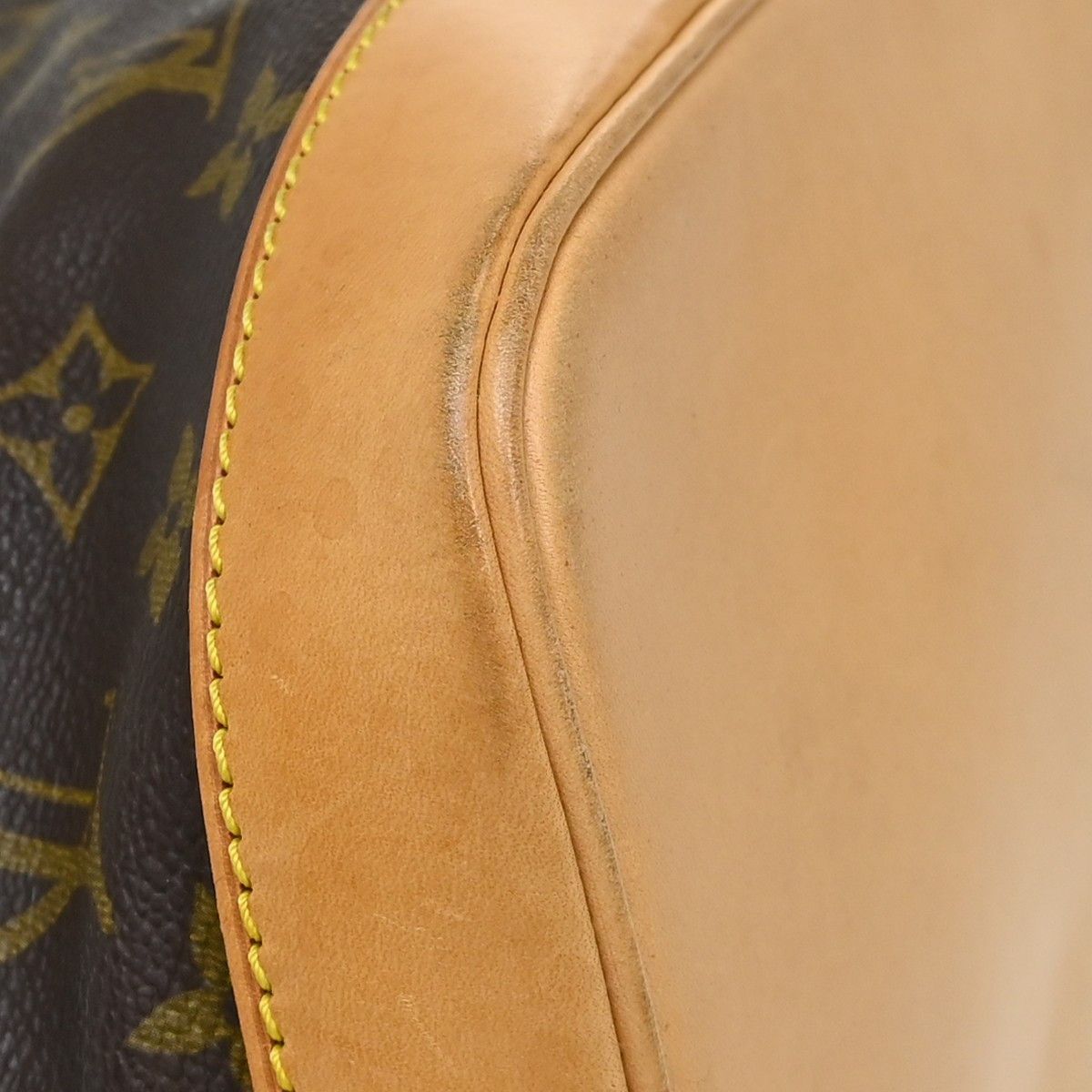 Louis Vuitton Louis Vuitton Alma Handbag Monogram Canvas Size ONE SIZE - 12 Thumbnail