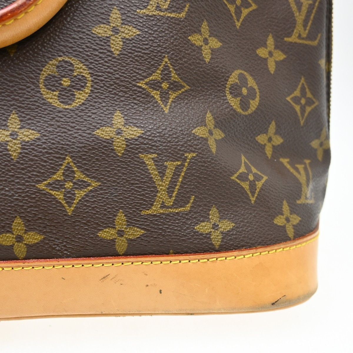 Louis Vuitton Louis Vuitton Alma Handbag Monogram Canvas Size ONE SIZE - 13 Thumbnail