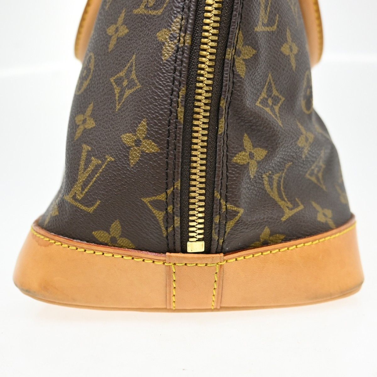 Louis Vuitton Louis Vuitton Alma Handbag Monogram Canvas Size ONE SIZE - 3 Thumbnail