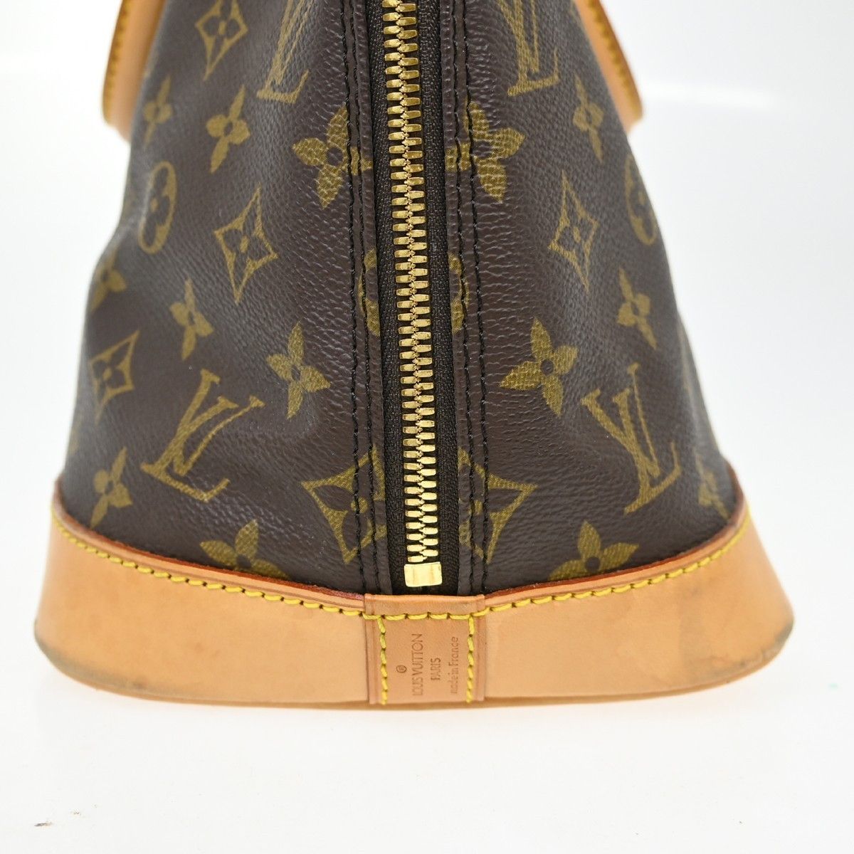 Louis Vuitton Louis Vuitton Alma Handbag Monogram Canvas Size ONE SIZE - 4 Thumbnail