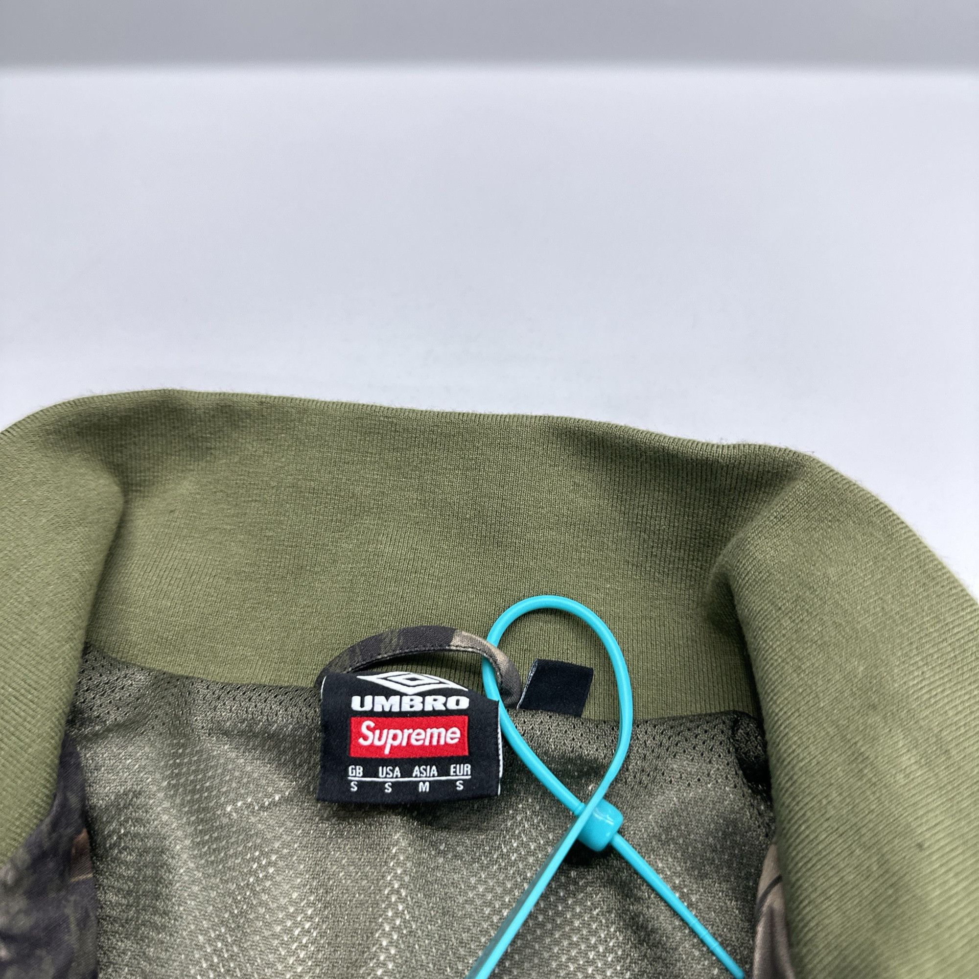 Supreme Supreme x Umbro Camo Track Jacket Size S Size US S / EU 44-46 / 1 - 4 Thumbnail