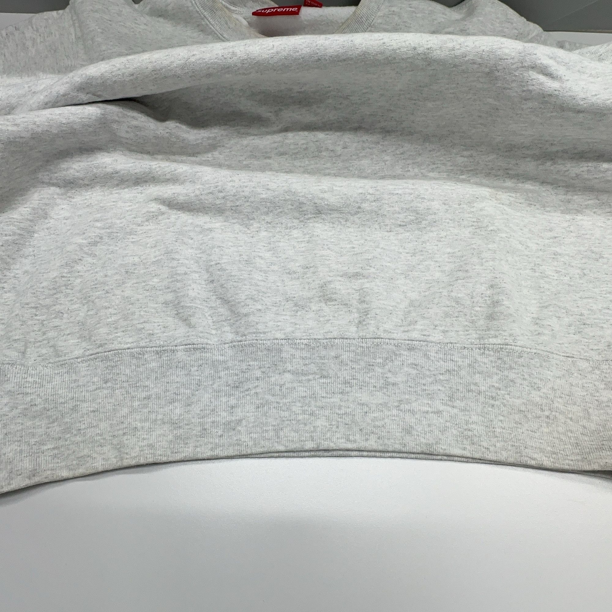 Supreme Supreme Small Box Crewneck Size M Size US M / EU 48-50 / 2 - 8 Thumbnail