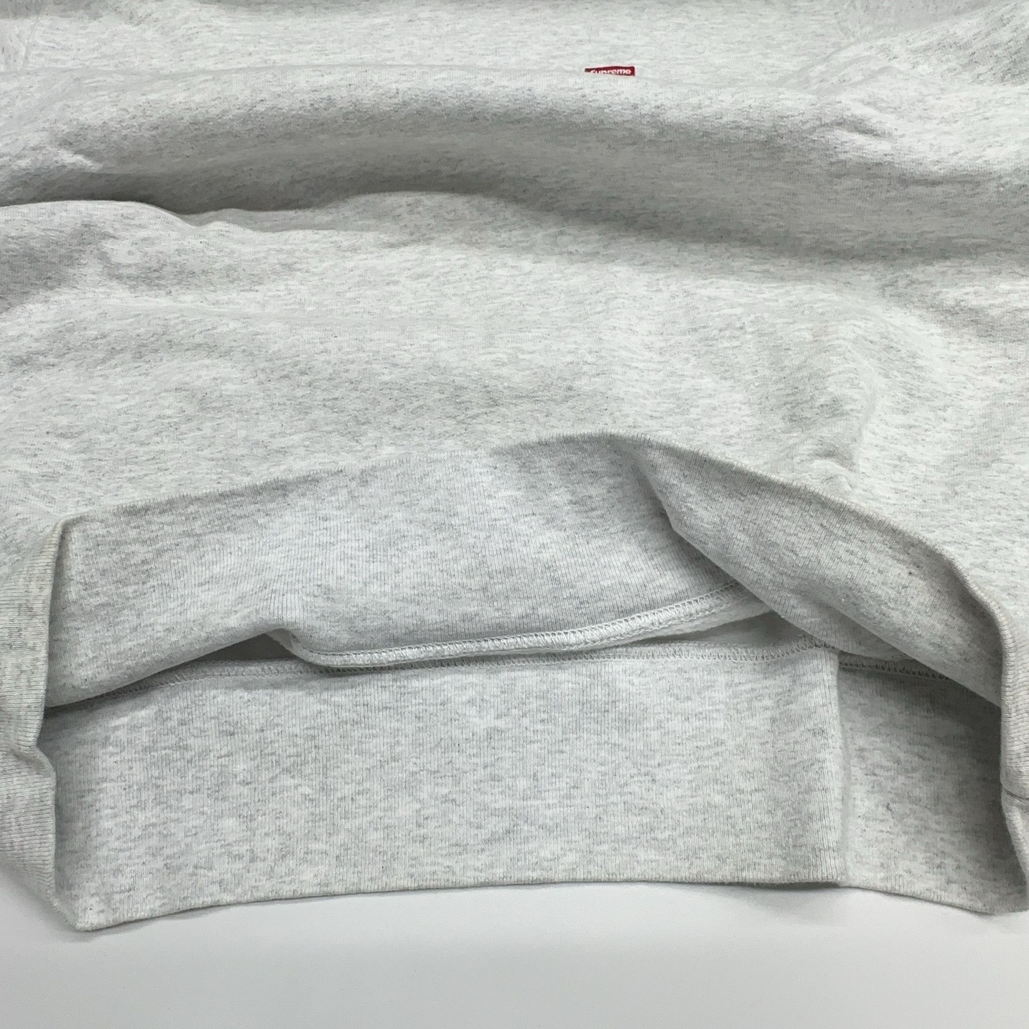 Supreme Supreme Small Box Crewneck Size M Size US M / EU 48-50 / 2 - 9 Thumbnail