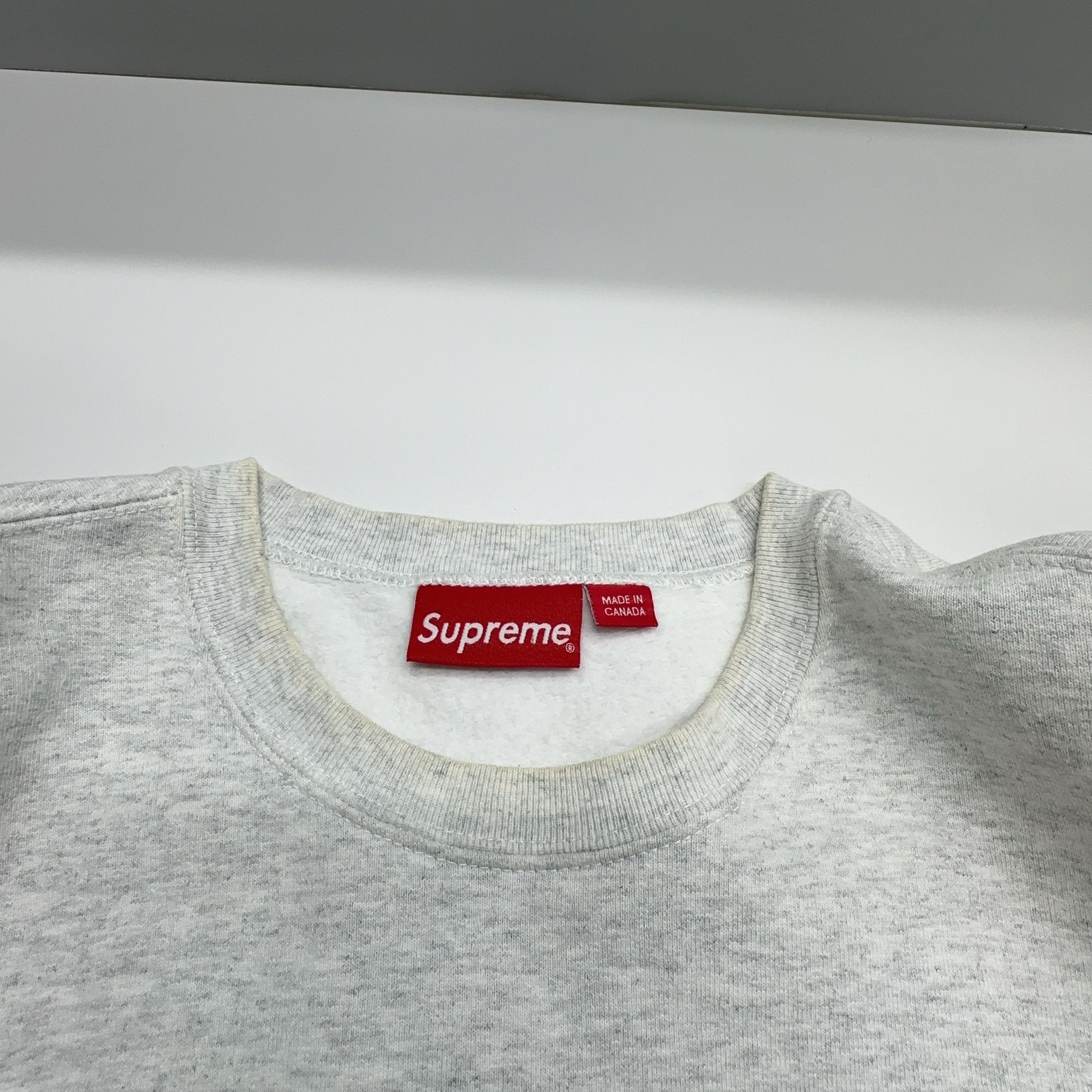 Supreme Supreme Small Box Crewneck Size M Size US M / EU 48-50 / 2 - 6 Thumbnail