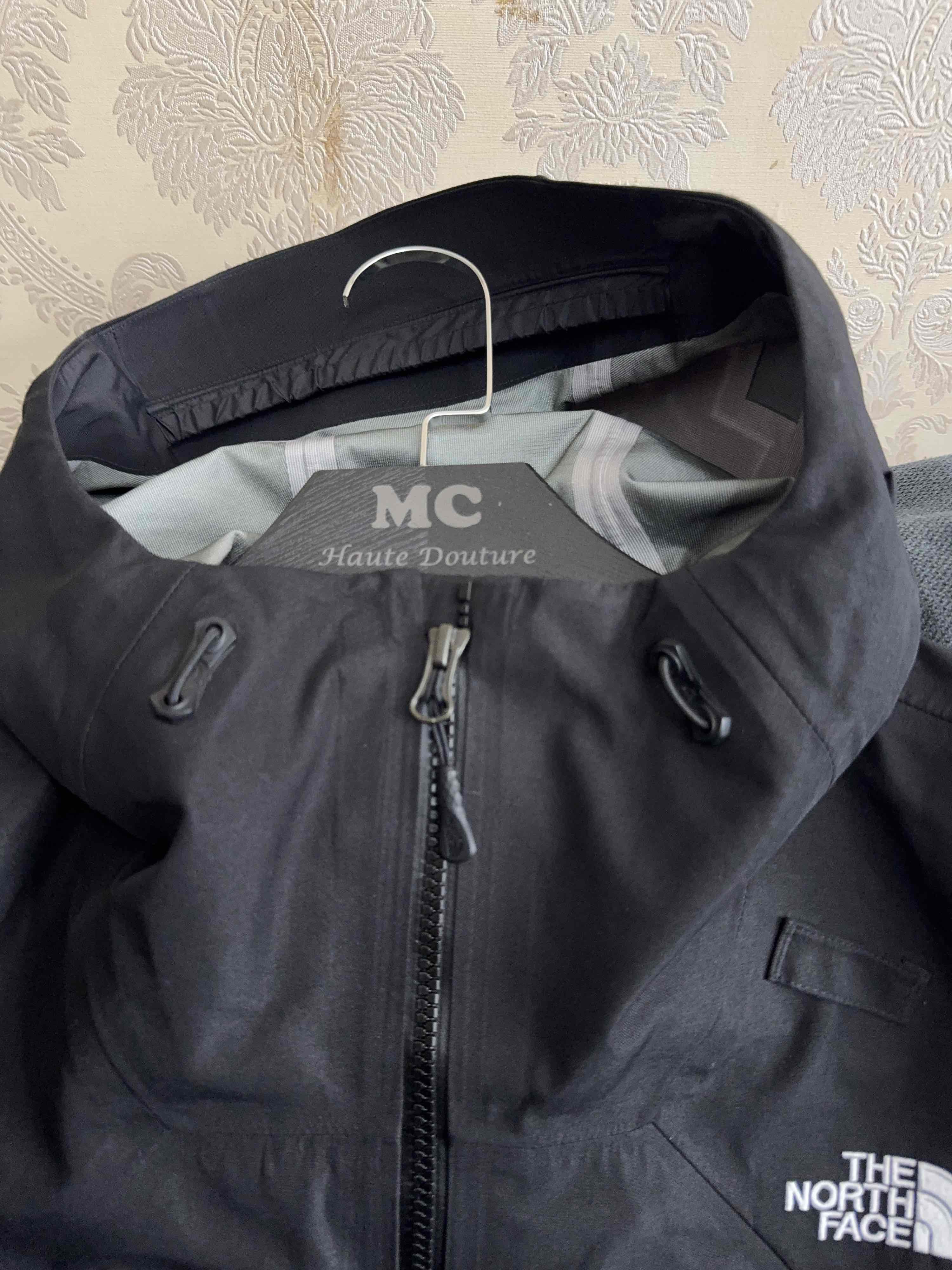 Supreme Supreme x The North Face Rescue Mountain Pro Jacket Size L Size US L / EU 52-54 / 3 - 6 Thumbnail