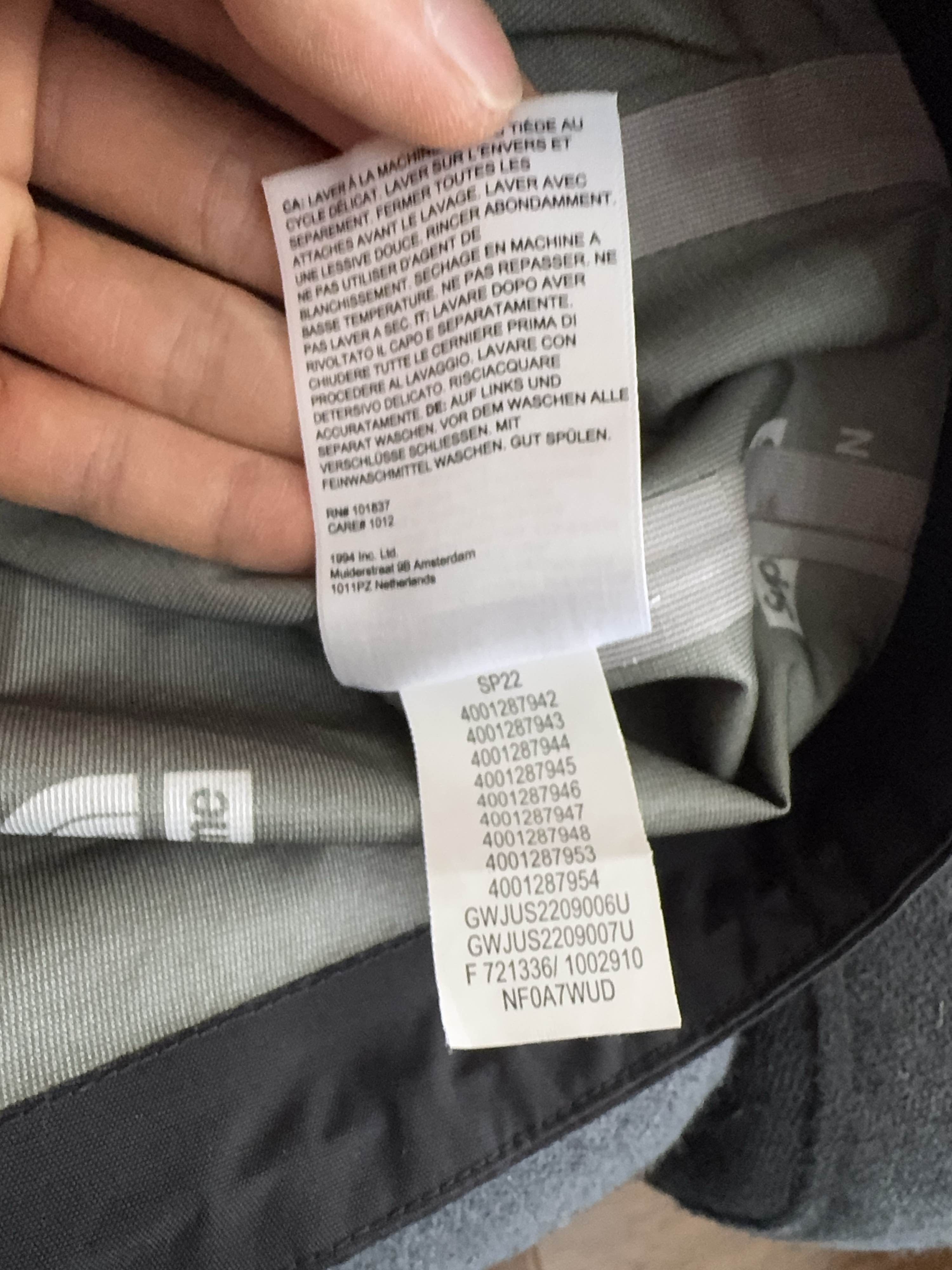 Supreme Supreme x The North Face Rescue Mountain Pro Jacket Size L Size US L / EU 52-54 / 3 - 4 Thumbnail