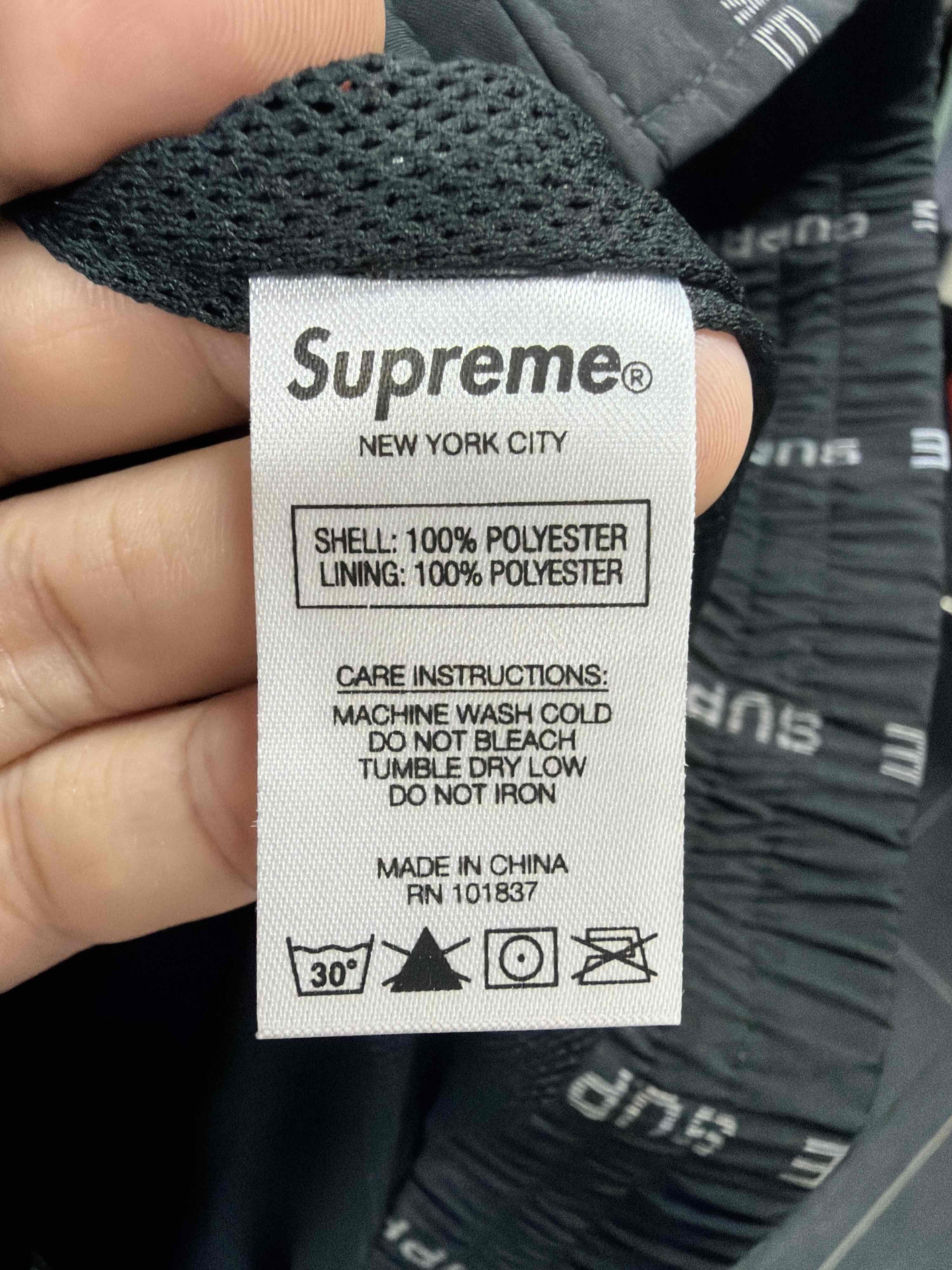 Supreme Supreme Reflective Text Track Jacket Black Size L Size US L / EU 52-54 / 3 - 4 Thumbnail