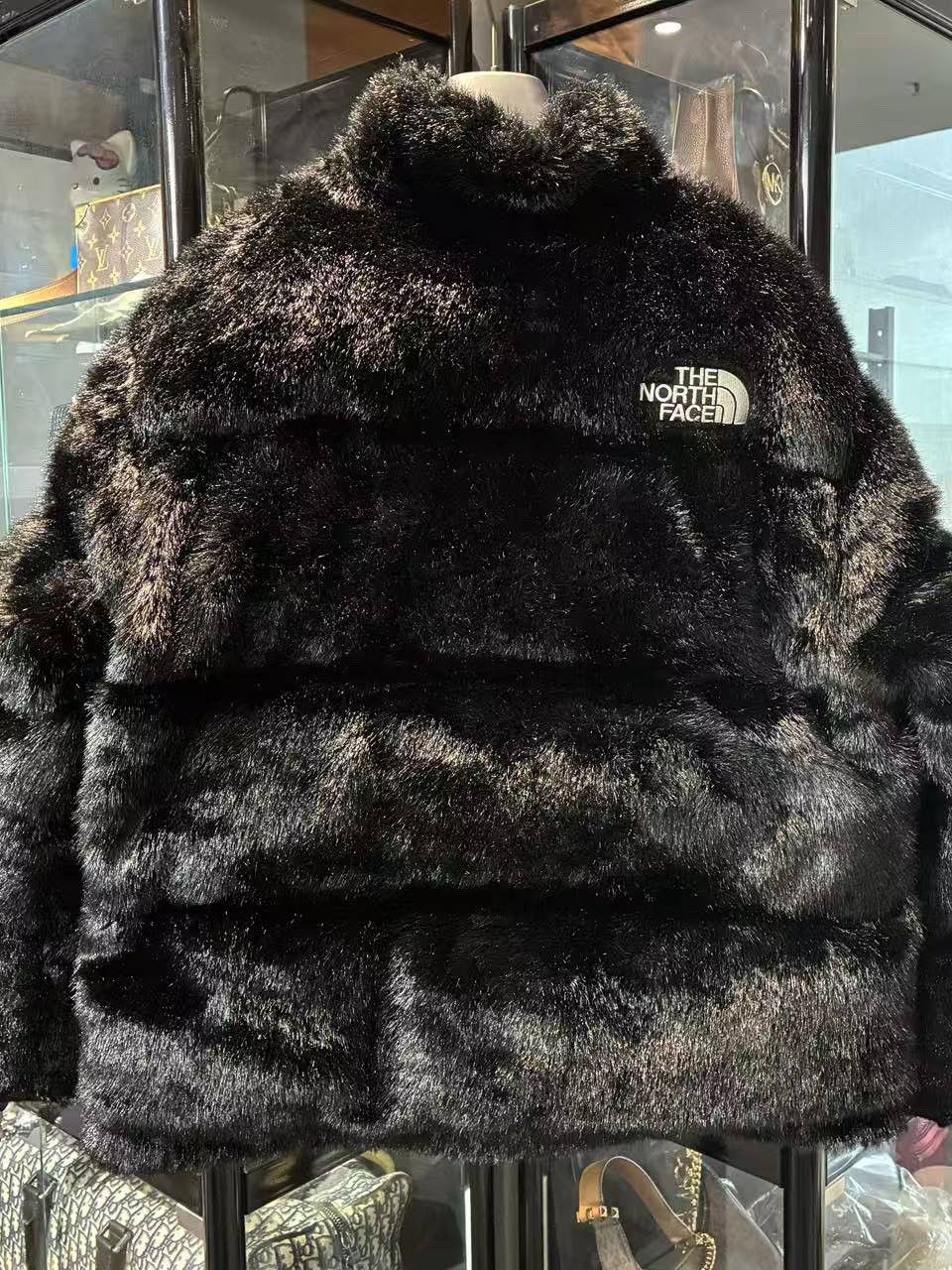 Supreme Supreme x The North Face Faux Fur Nuptse Jacket Size L Size US L / EU 52-54 / 3 - 2 Thumbnail