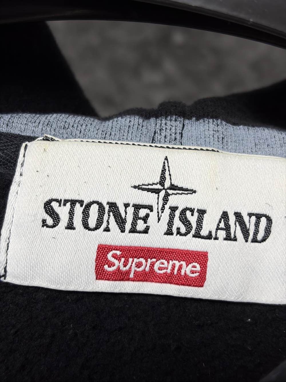 Stone Island × Supreme Supreme x Stone Island Warp Stripe Hoodie Size L Size US L / EU 52-54 / 3 - 3 Thumbnail