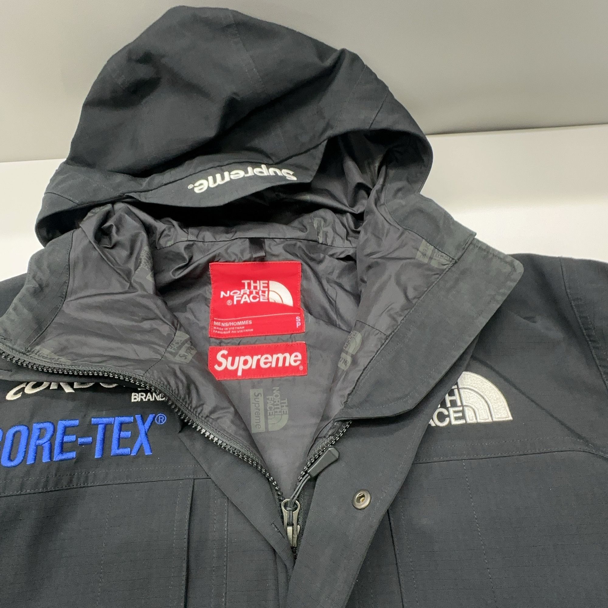 Supreme Supreme x The North Face Gore-Tex Jacket Size S Size US S / EU 44-46 / 1 - 5 Thumbnail