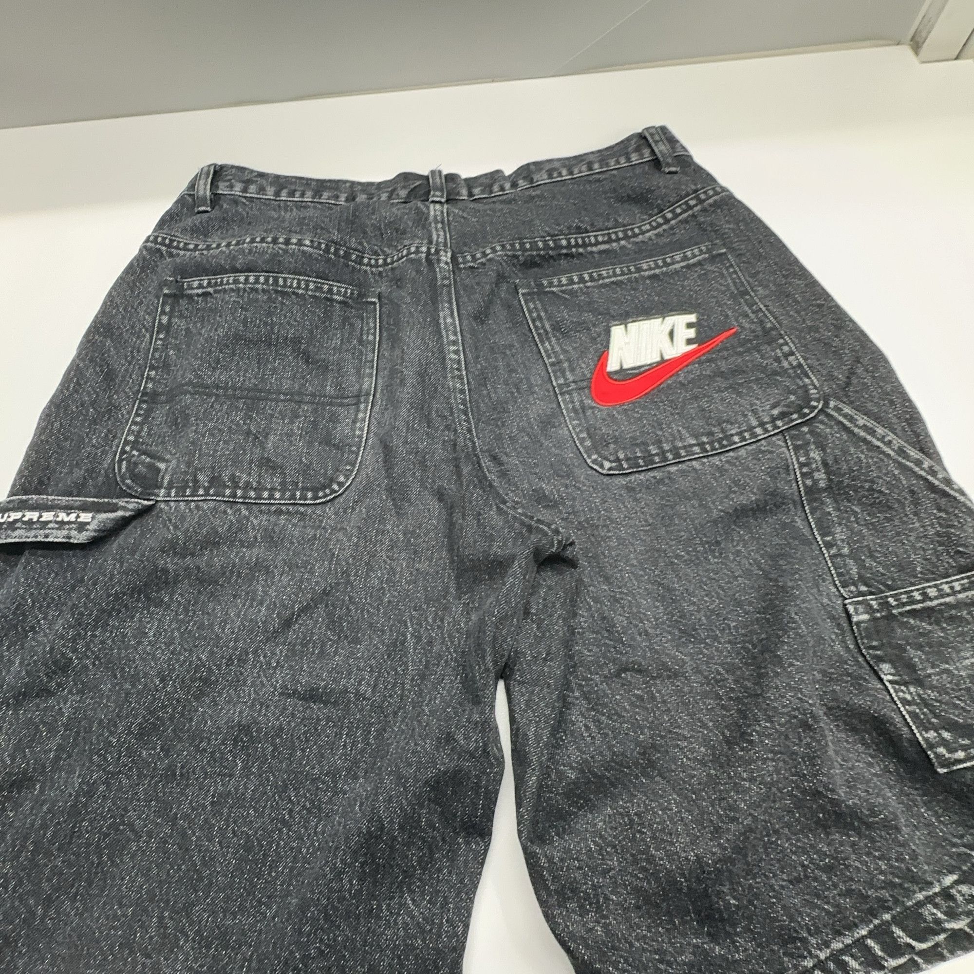 Supreme Supreme x Nike Logo Denim Shorts Size 30 Size US 30 / EU 46 - 7 Thumbnail