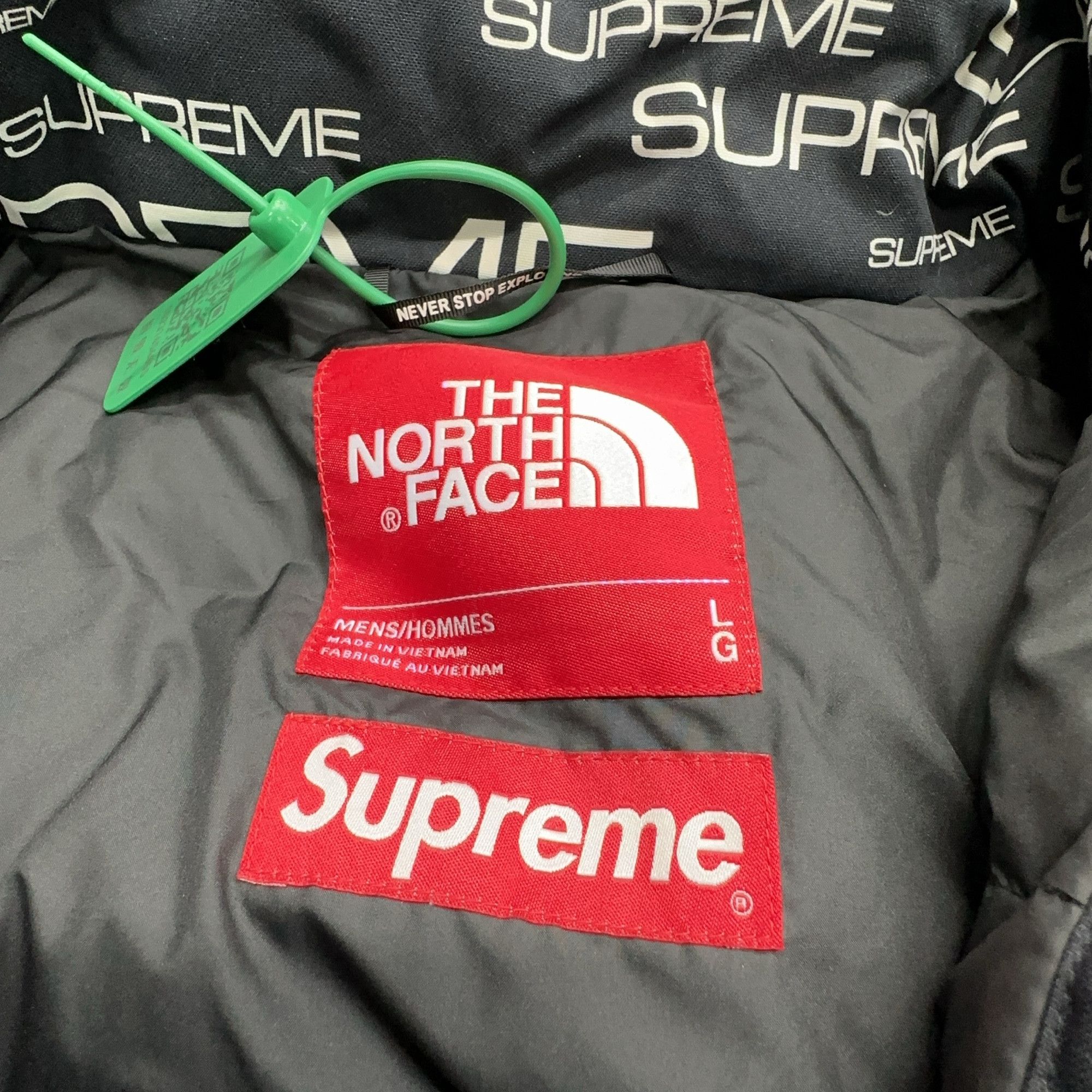 Supreme Supreme x The North Face Logo Parka Size L Size US L / EU 52-54 / 3 - 5 Thumbnail