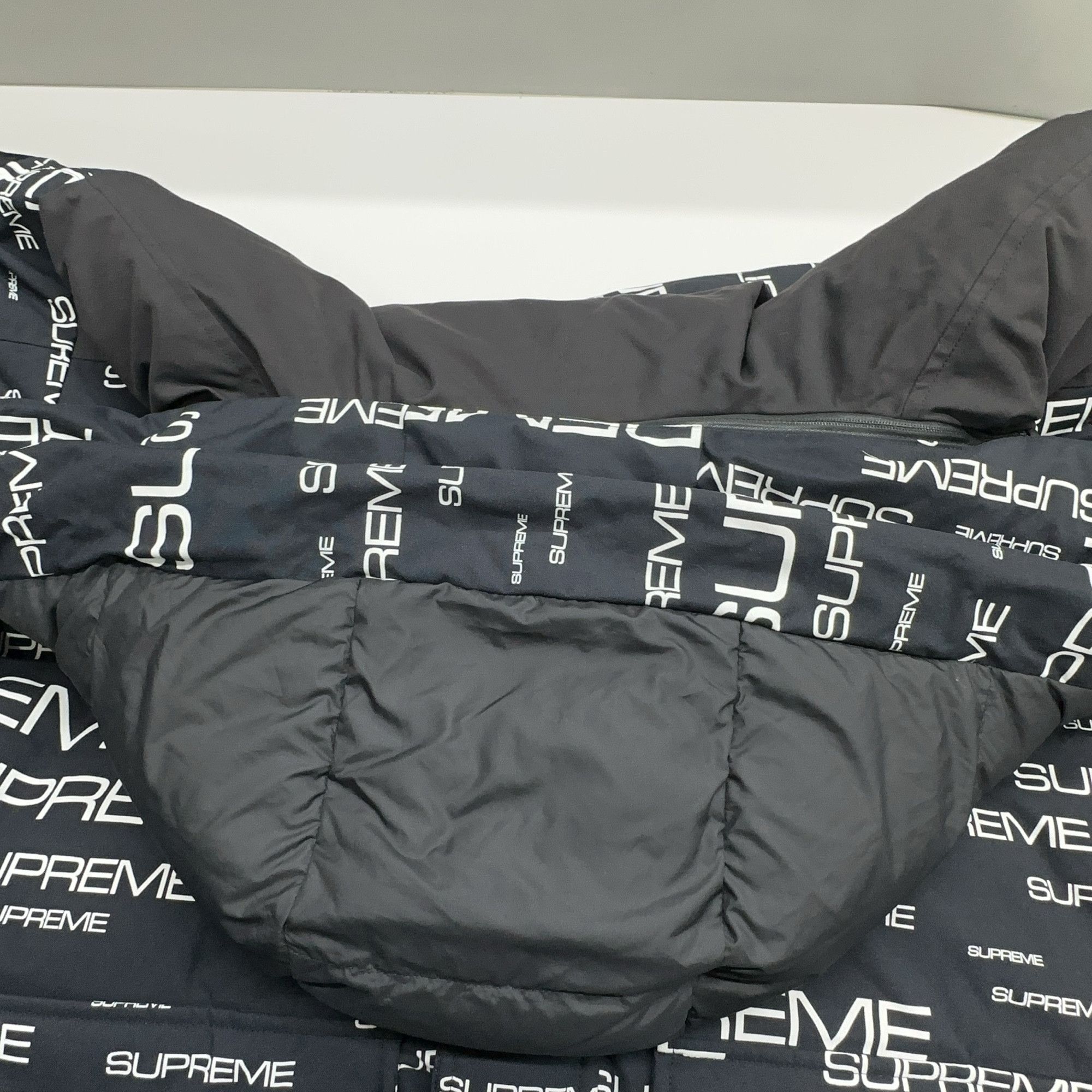 Supreme Supreme x The North Face Logo Parka Size L Size US L / EU 52-54 / 3 - 8 Thumbnail