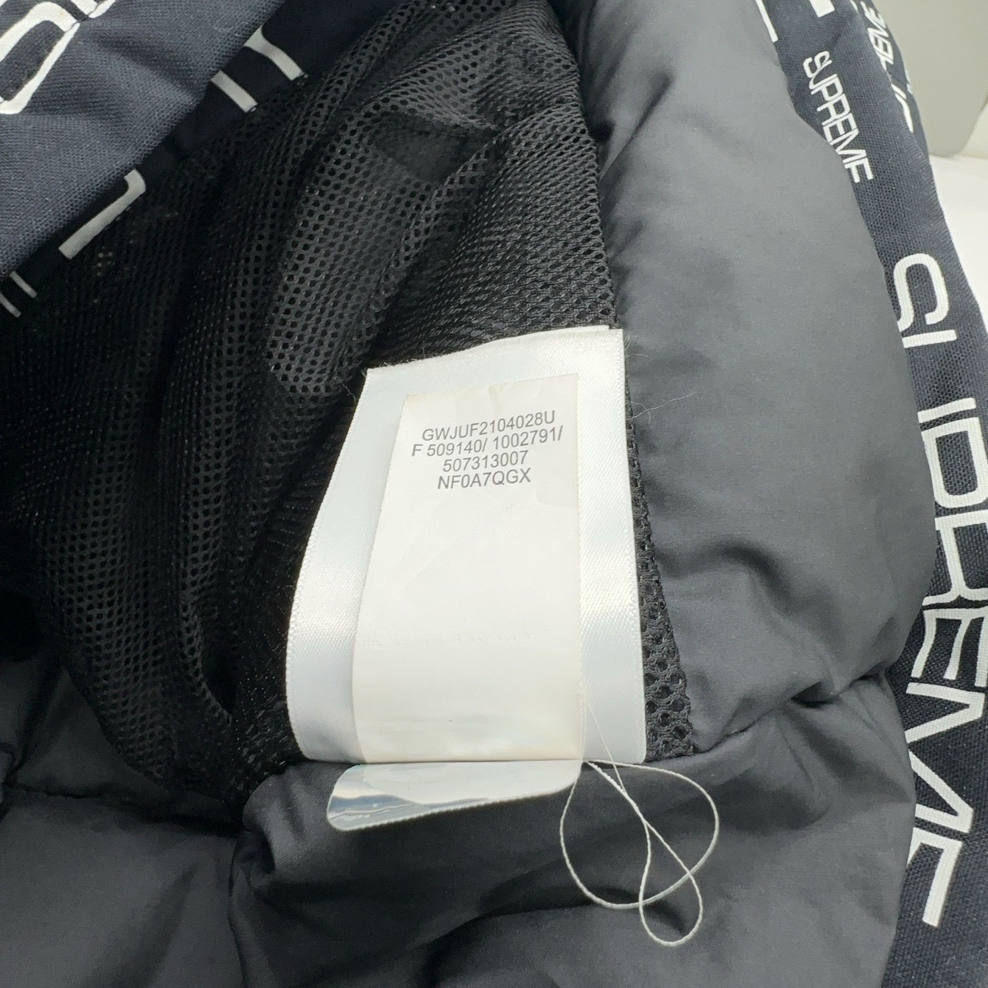 Supreme Supreme x The North Face Logo Parka Size L Size US L / EU 52-54 / 3 - 4 Thumbnail