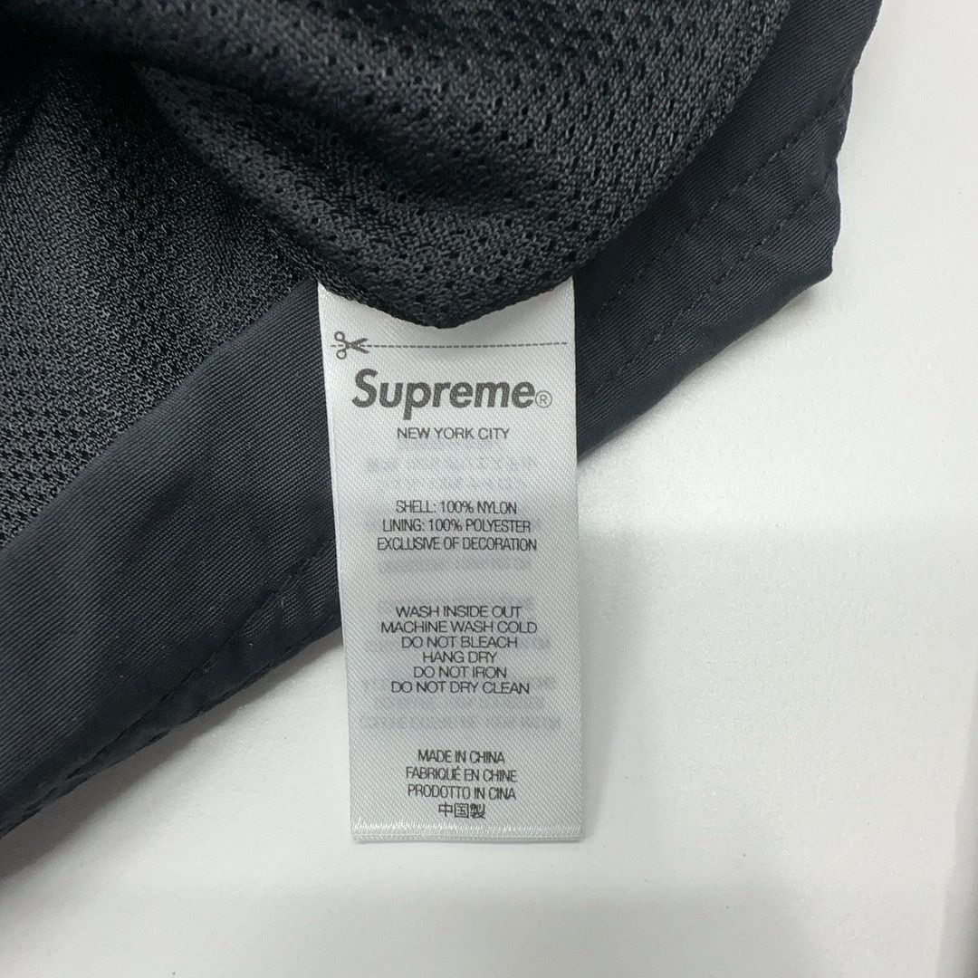Supreme Supreme x Hysteric Glamour Logo Tape Windbreaker XL Size US XL / EU 56 / 4 - 4 Thumbnail