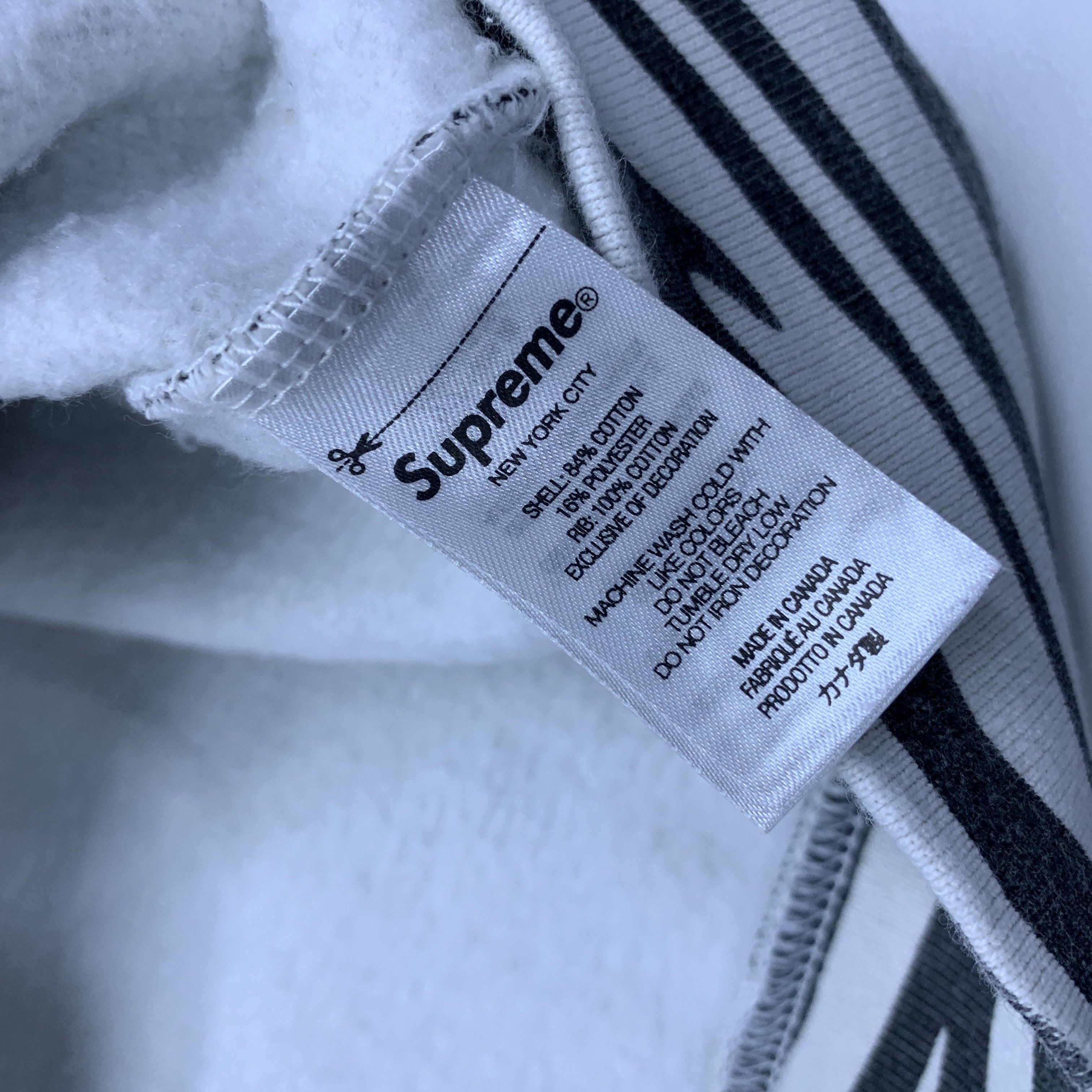 Supreme Supreme Zebra Box Logo Crewneck Size L Size US L / EU 52-54 / 3 - 4 Thumbnail