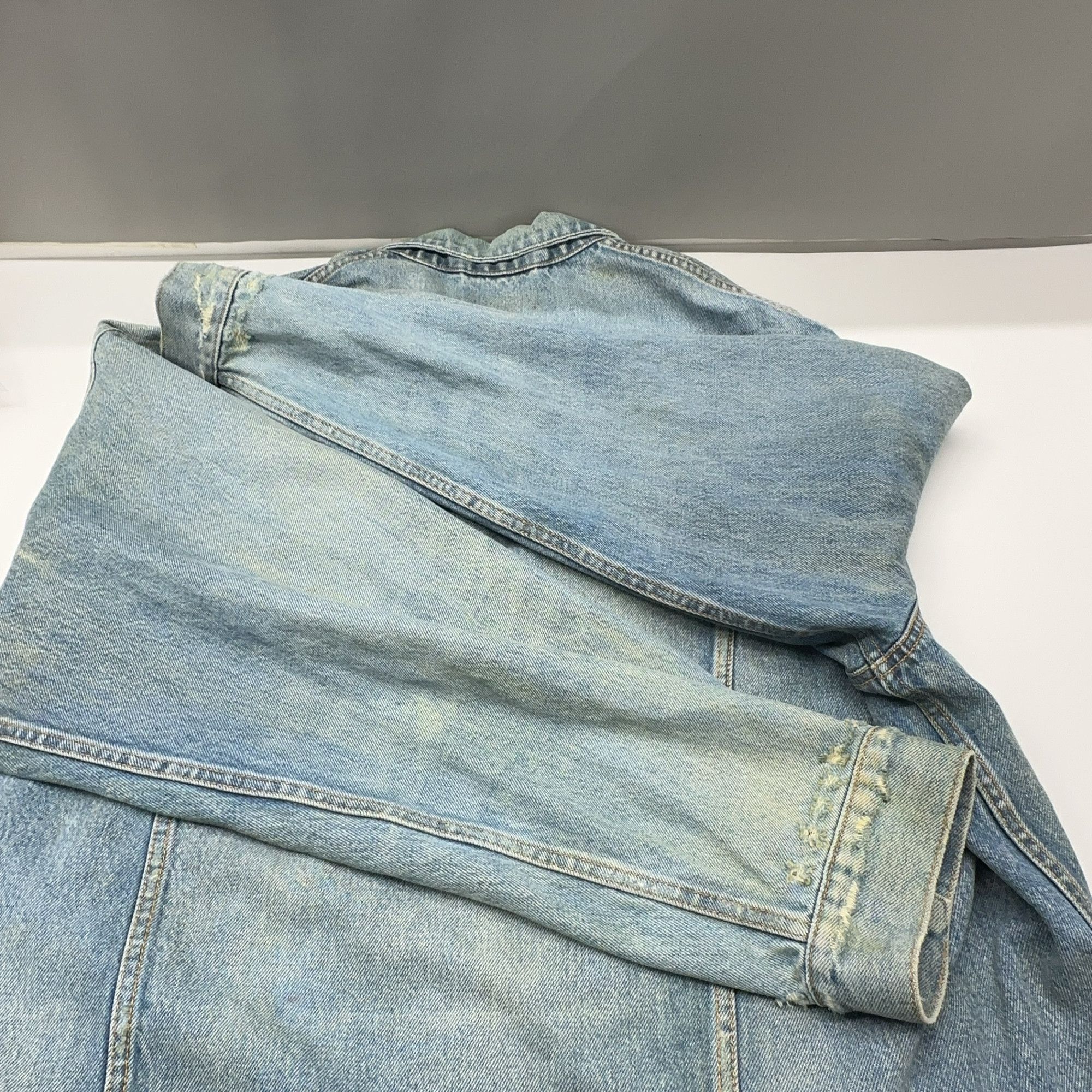 Balenciaga Balenciaga Distressed Denim Jacket Size S Size US S / EU 44-46 / 1 - 14 Thumbnail
