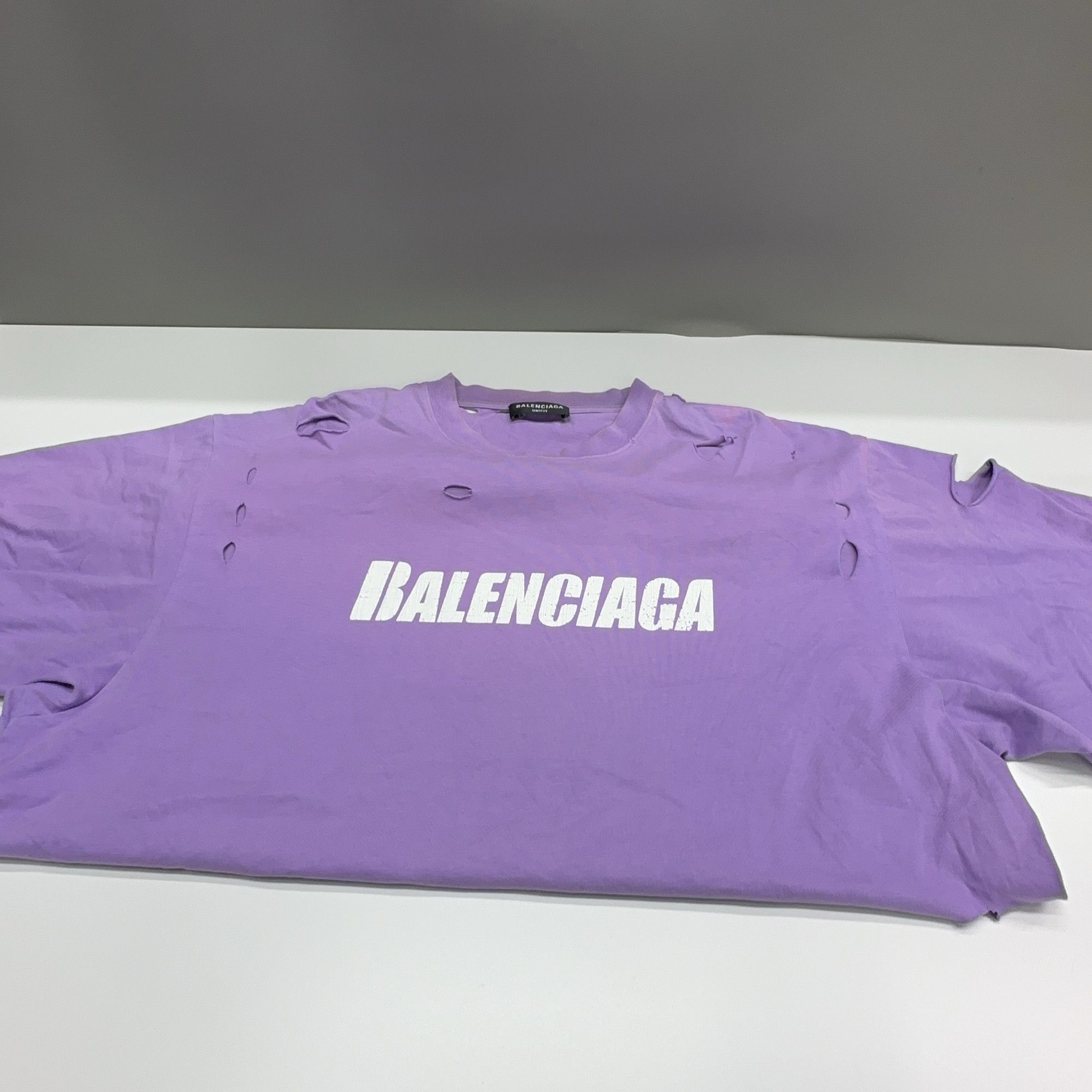 Balenciaga Balenciaga Destroyed Logo T-Shirt Purple Size XS Size US XS / EU 42 / 0 - 6 Thumbnail