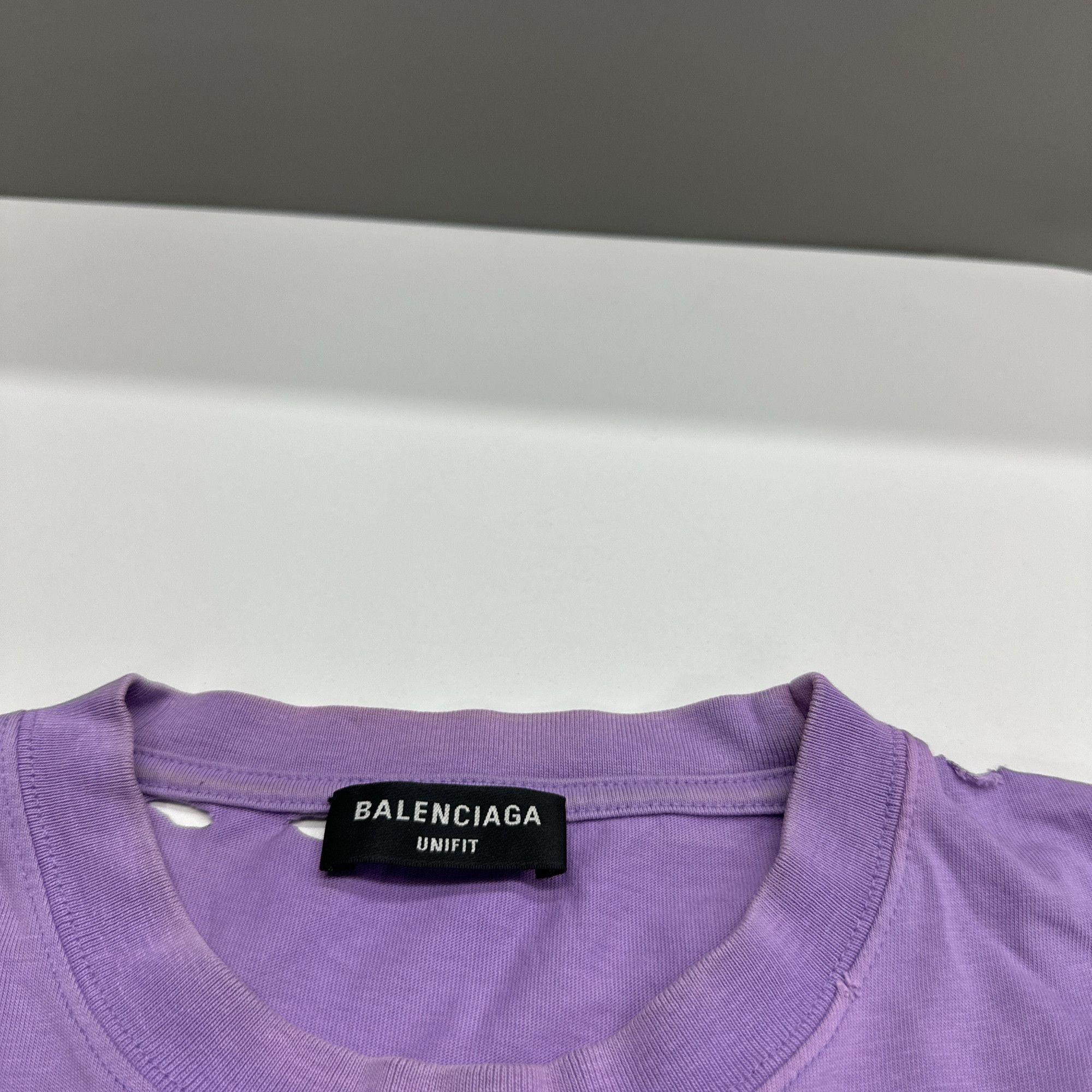 Balenciaga Balenciaga Destroyed Logo T-Shirt Purple Size XS Size US XS / EU 42 / 0 - 3 Thumbnail